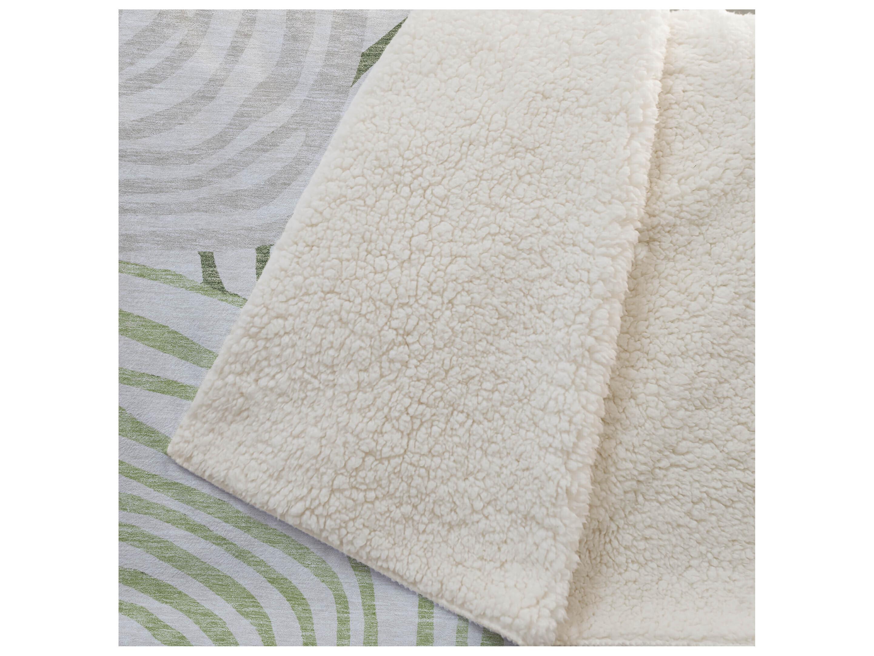 Dalyn Sherpa Green Polyester Throw