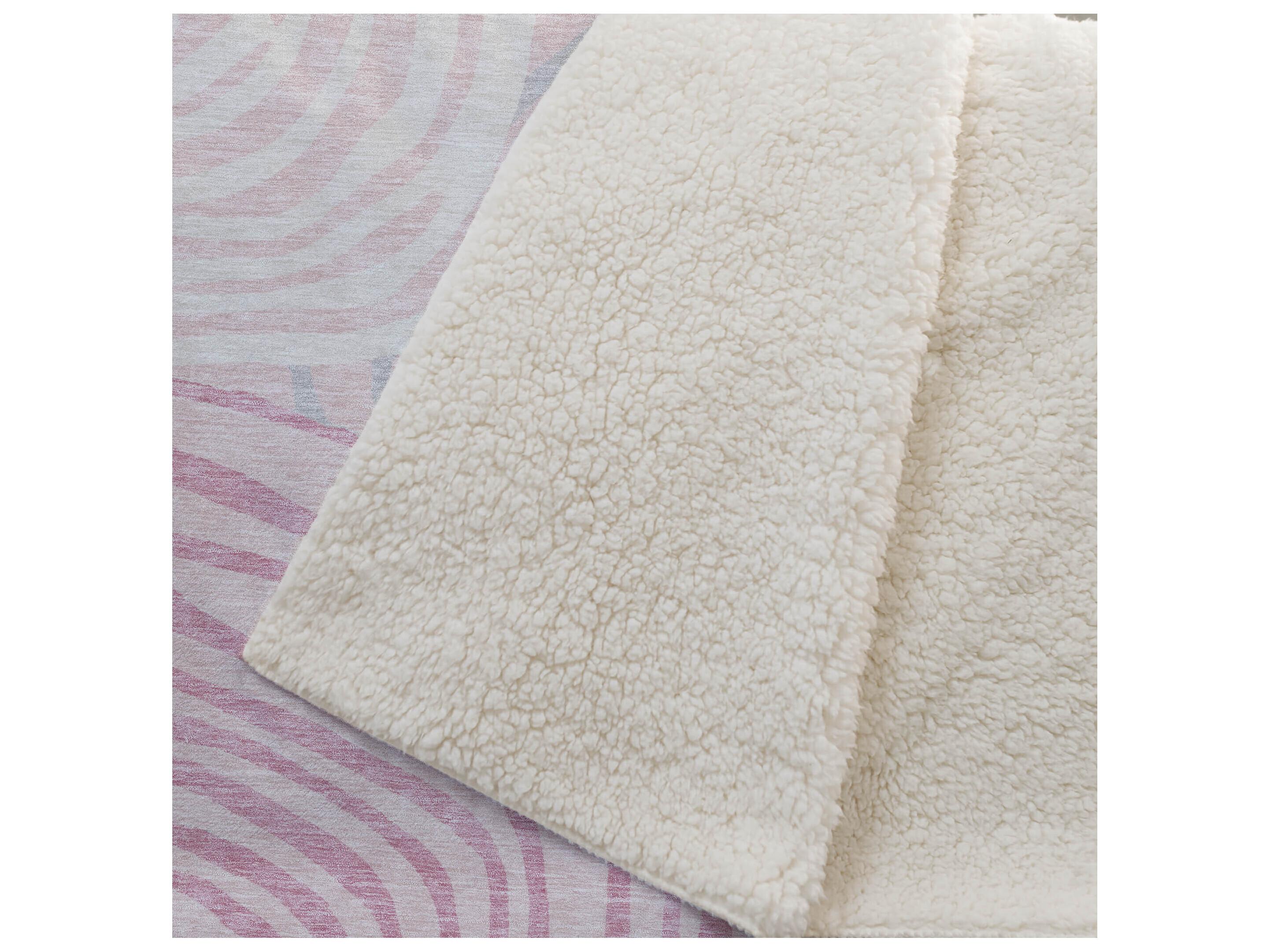 Dalyn Sherpa Pink Polyester Throw