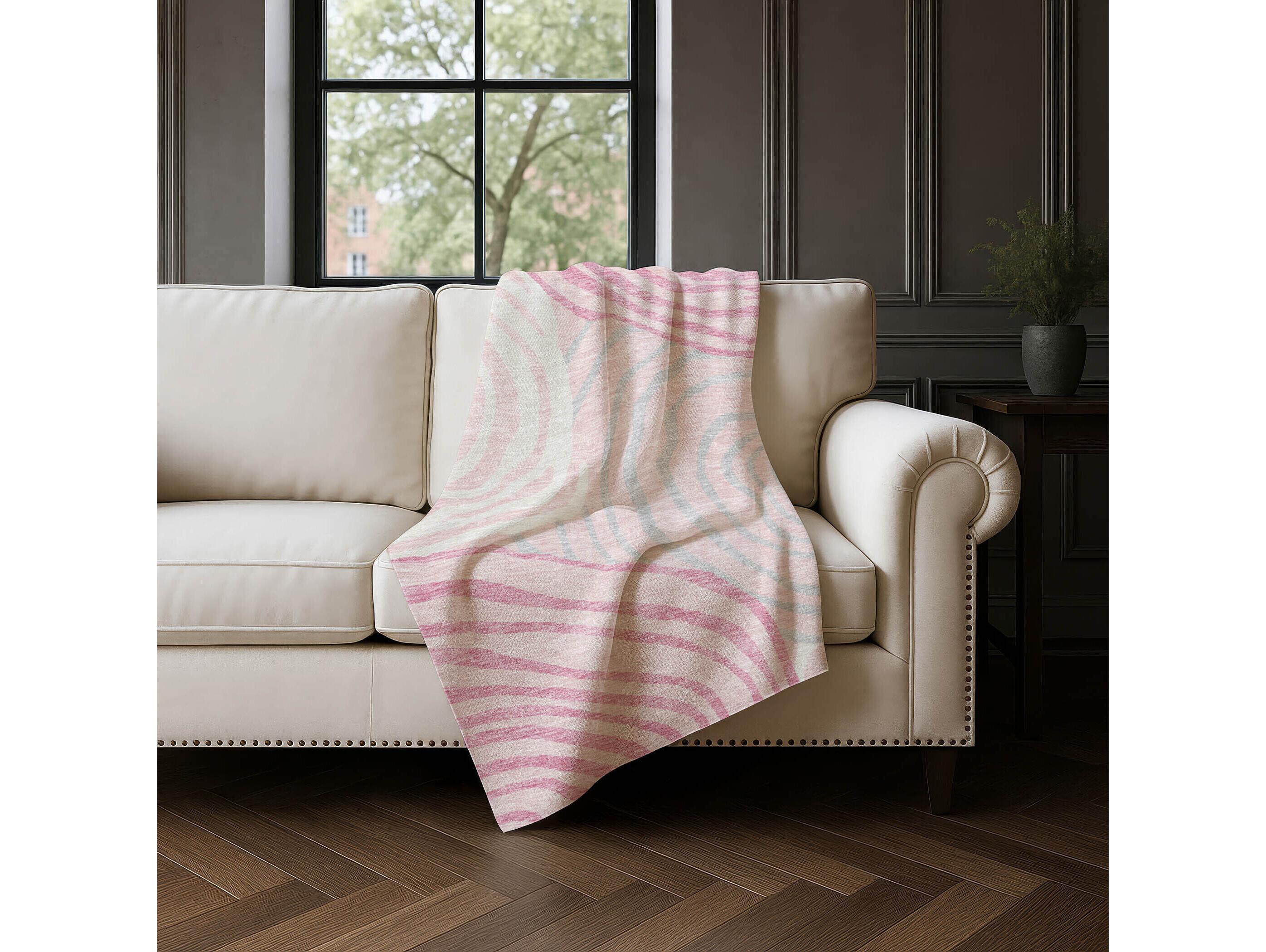 Dalyn Sherpa Pink Polyester Throw