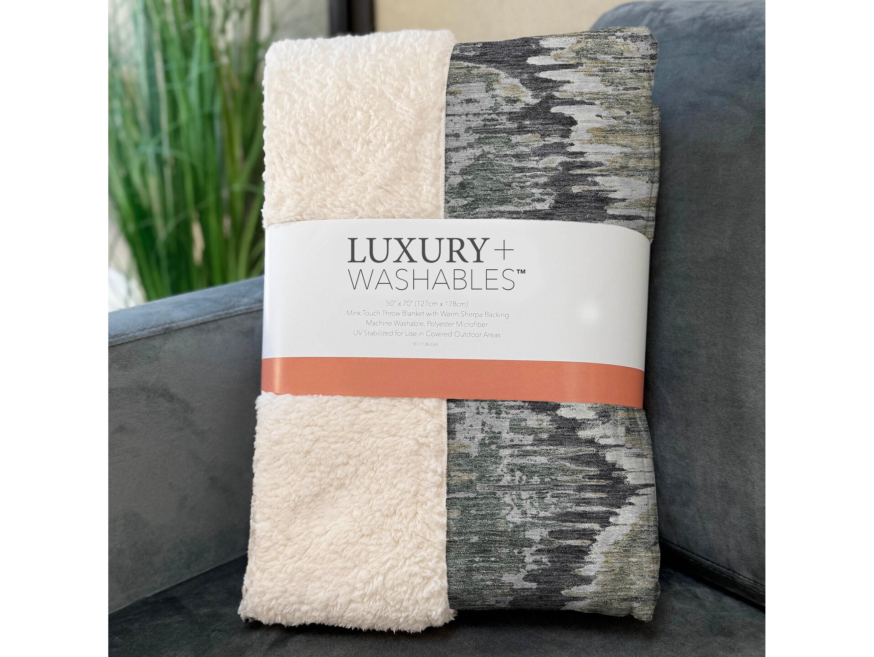 Dalyn Sherpa Gray Polyester Throw