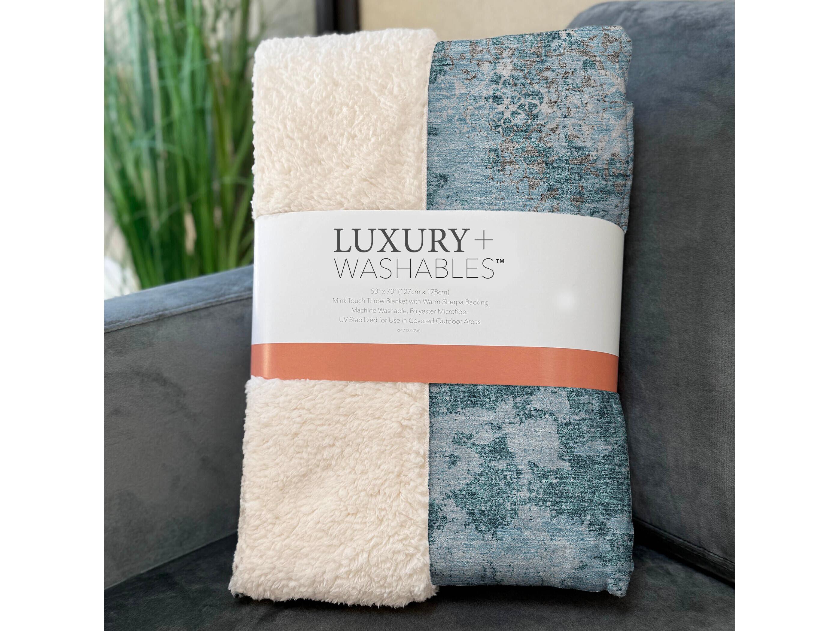 Dalyn Sherpa Teal Polyester Throw