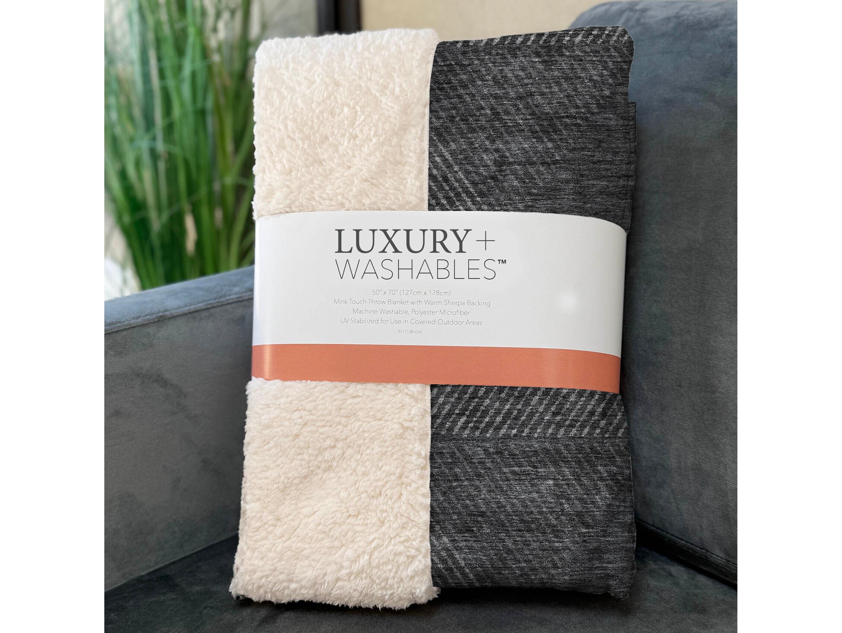 Dalyn Sherpa Gray Polyester Throw