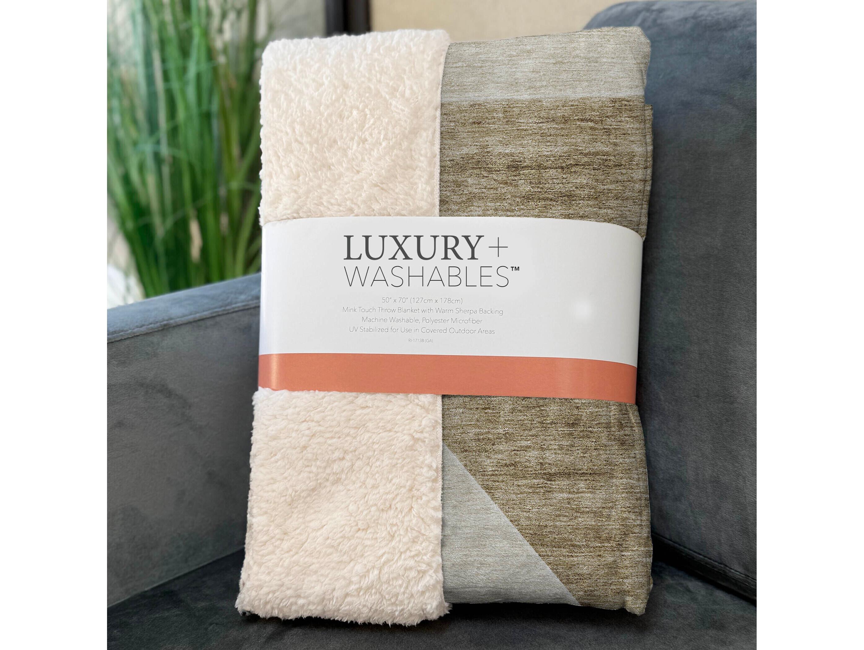 Dalyn Sherpa Brown Polyester Throw