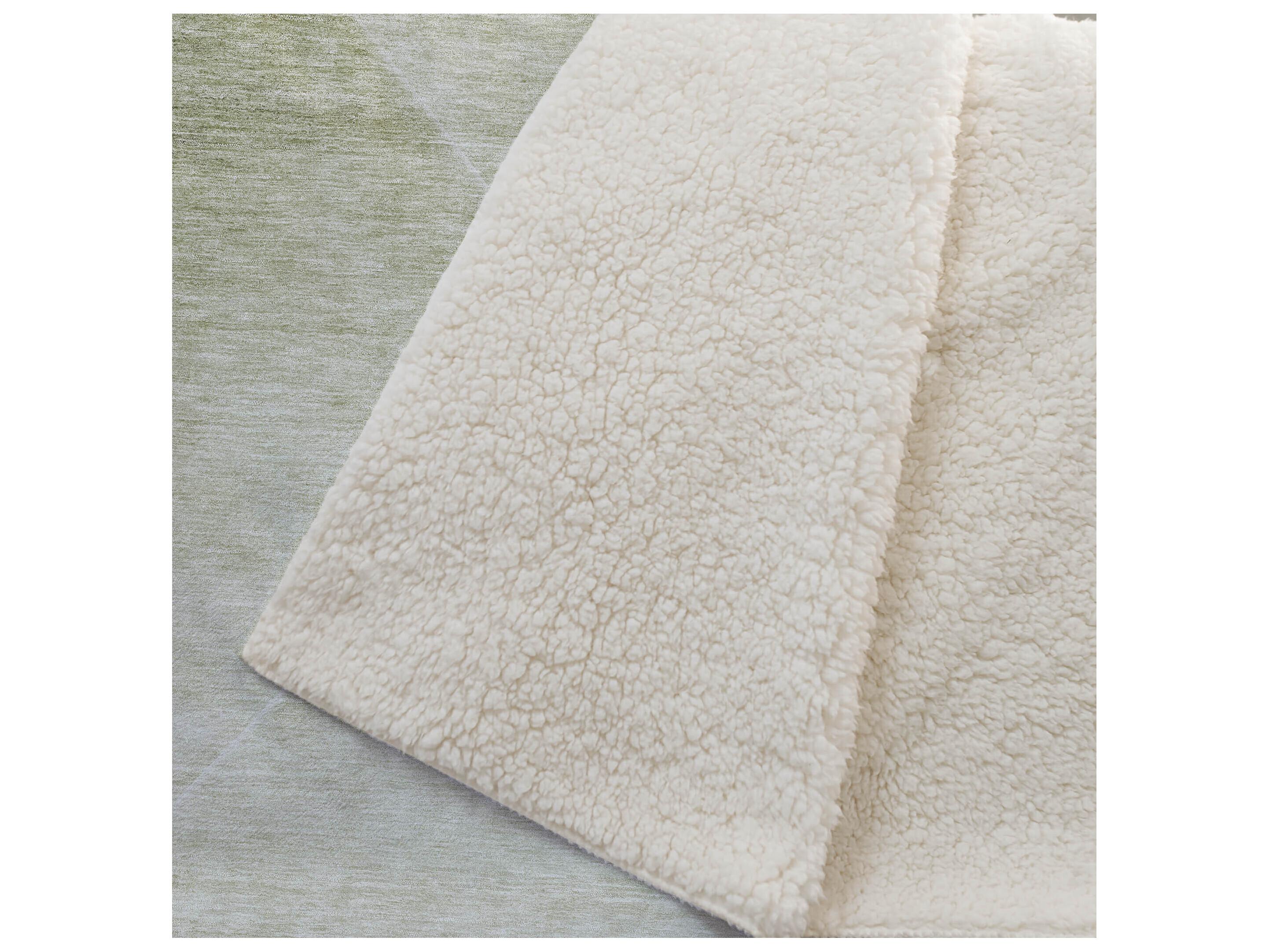 Dalyn Sherpa Green Polyester Throw