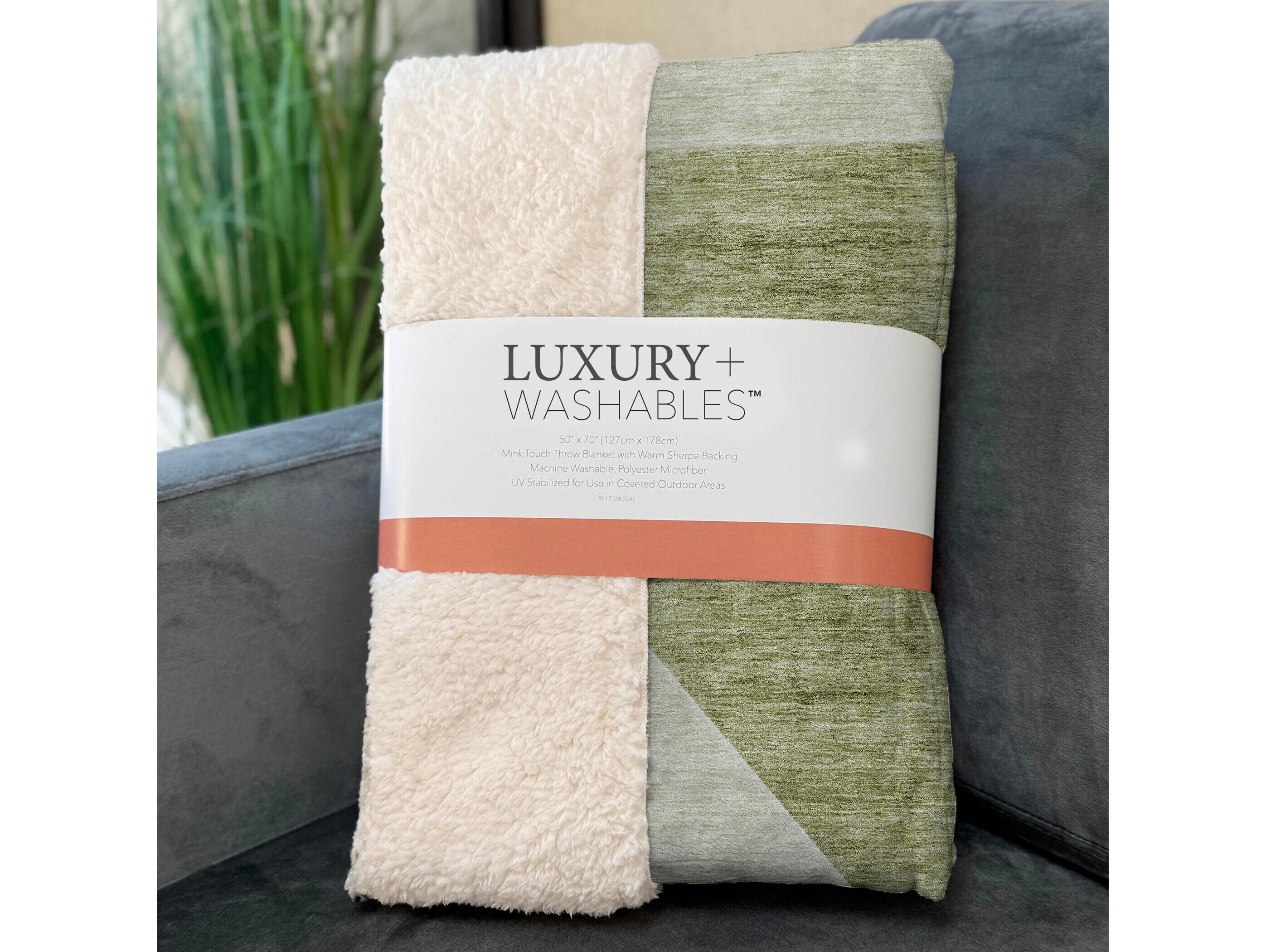 Dalyn Sherpa Green Polyester Throw