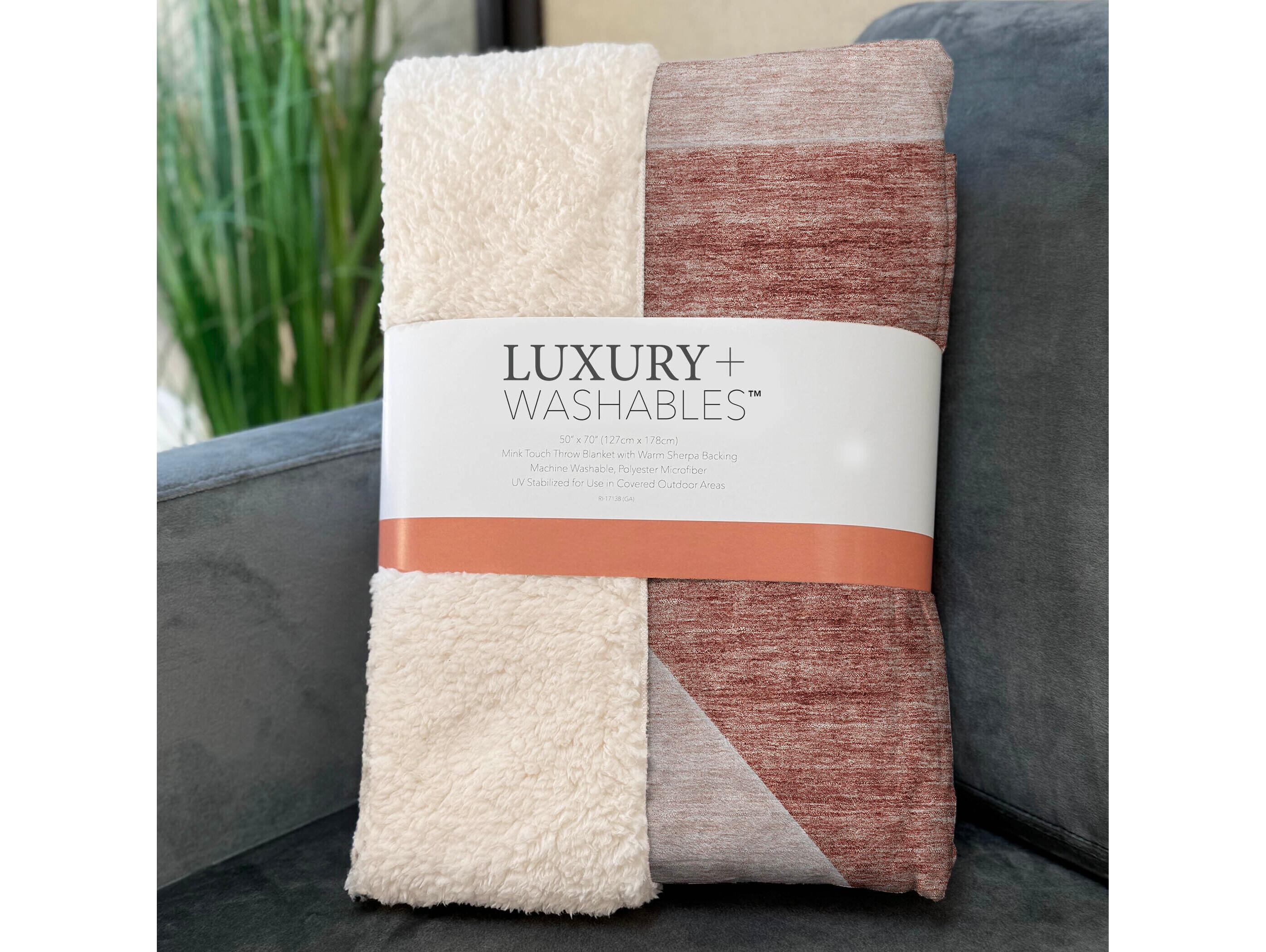 Dalyn Sherpa Orange Polyester Throw