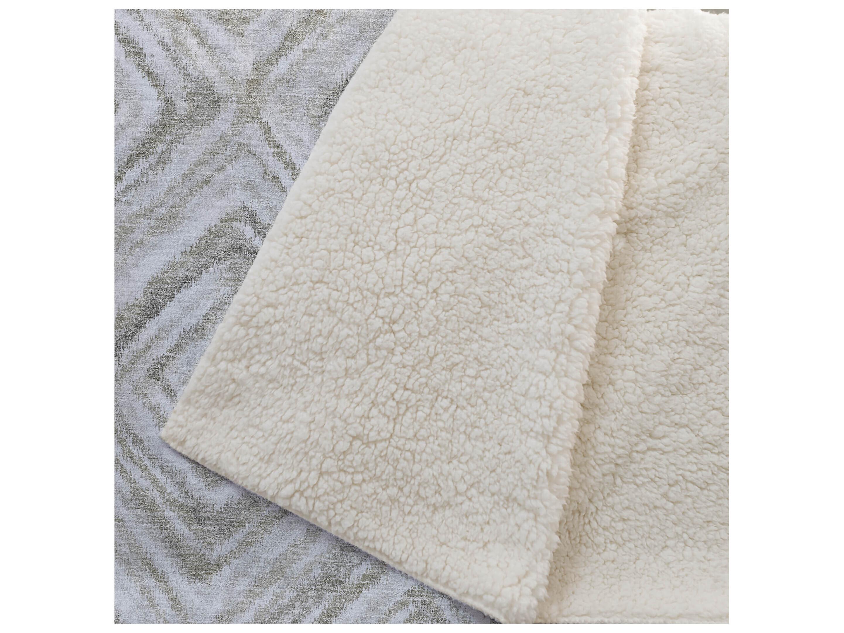 Dalyn Sherpa Brown Polyester Throw