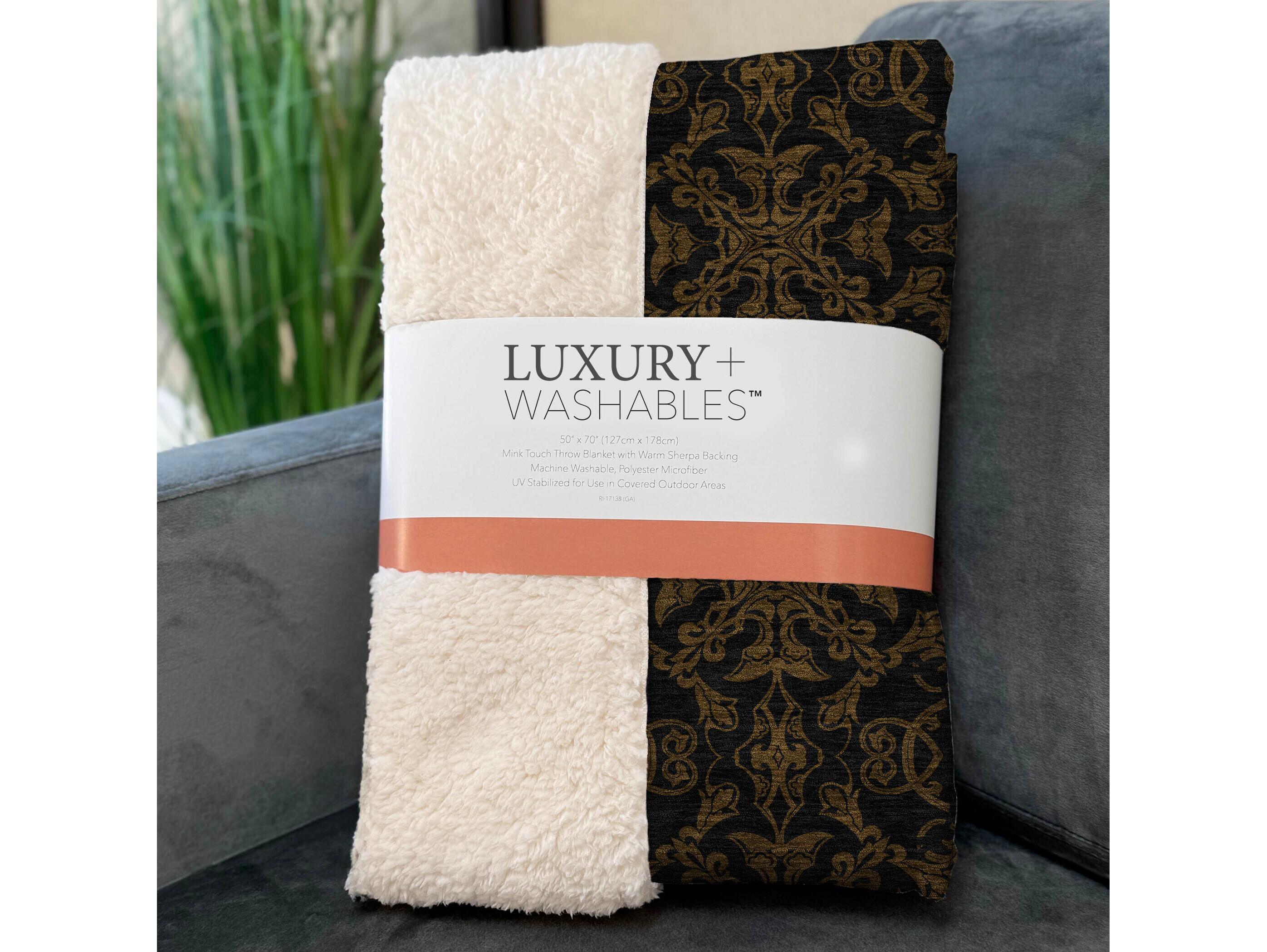 Dalyn Sherpa Brown Polyester Throw