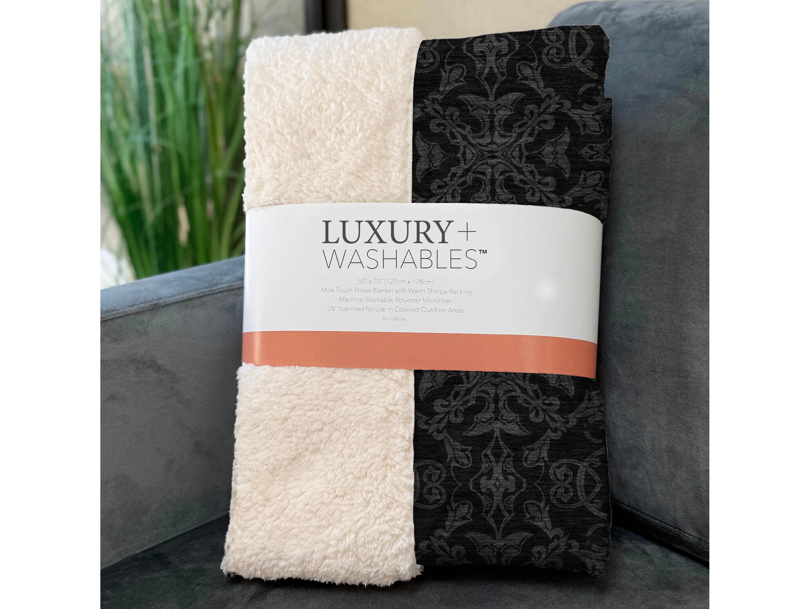 Dalyn Sherpa Gray Polyester Throw