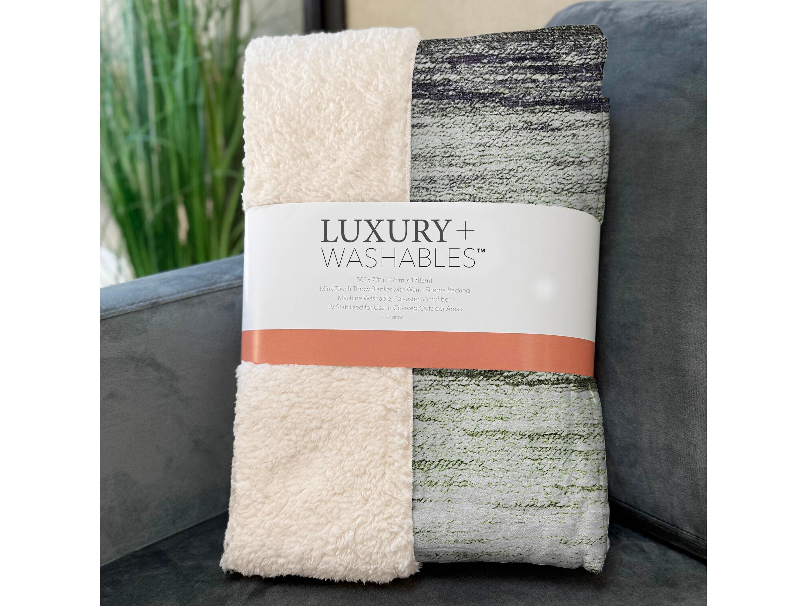 Dalyn Sherpa Green Polyester Throw