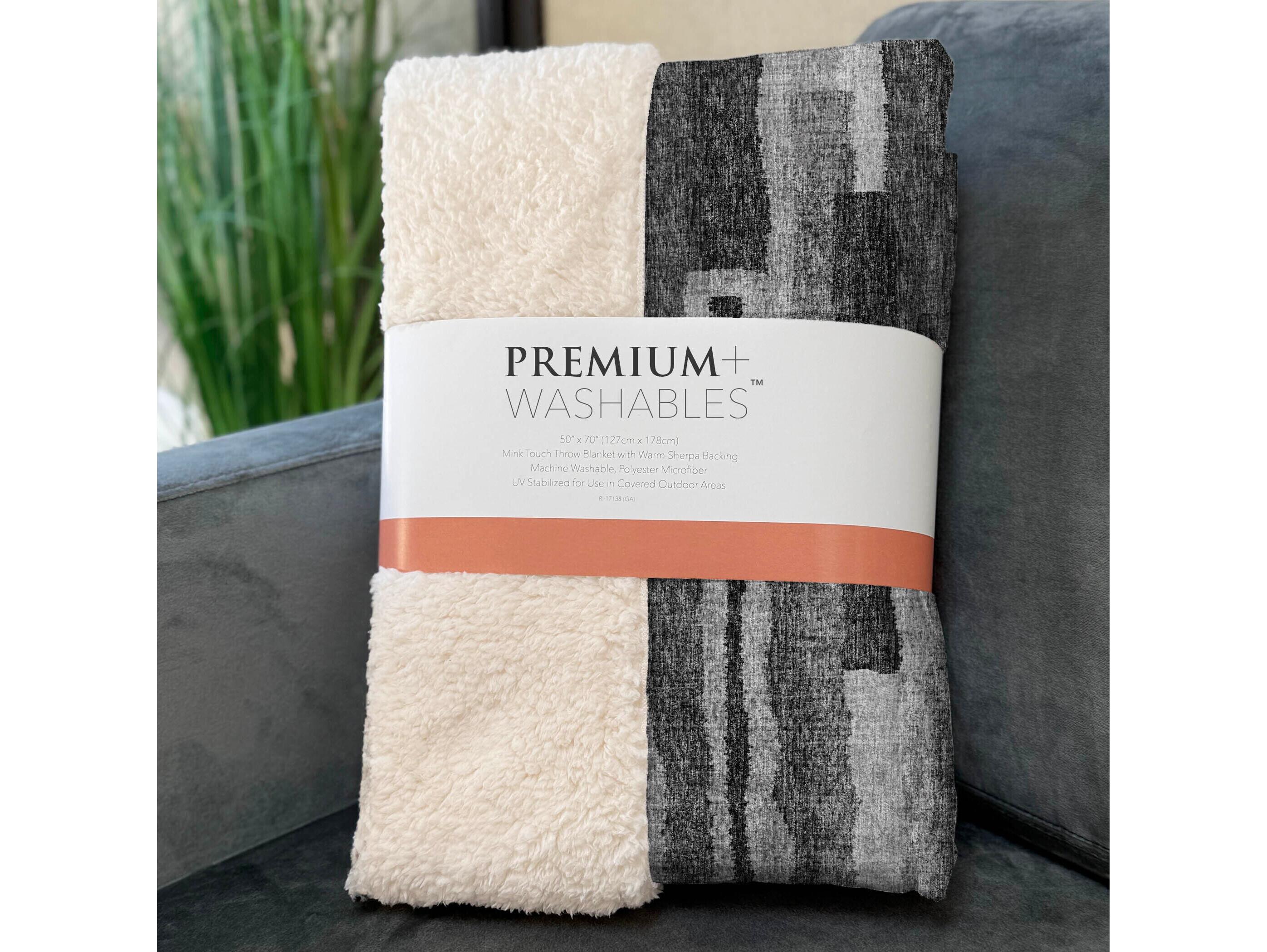 Dalyn Sherpa Gray Polyester Throw