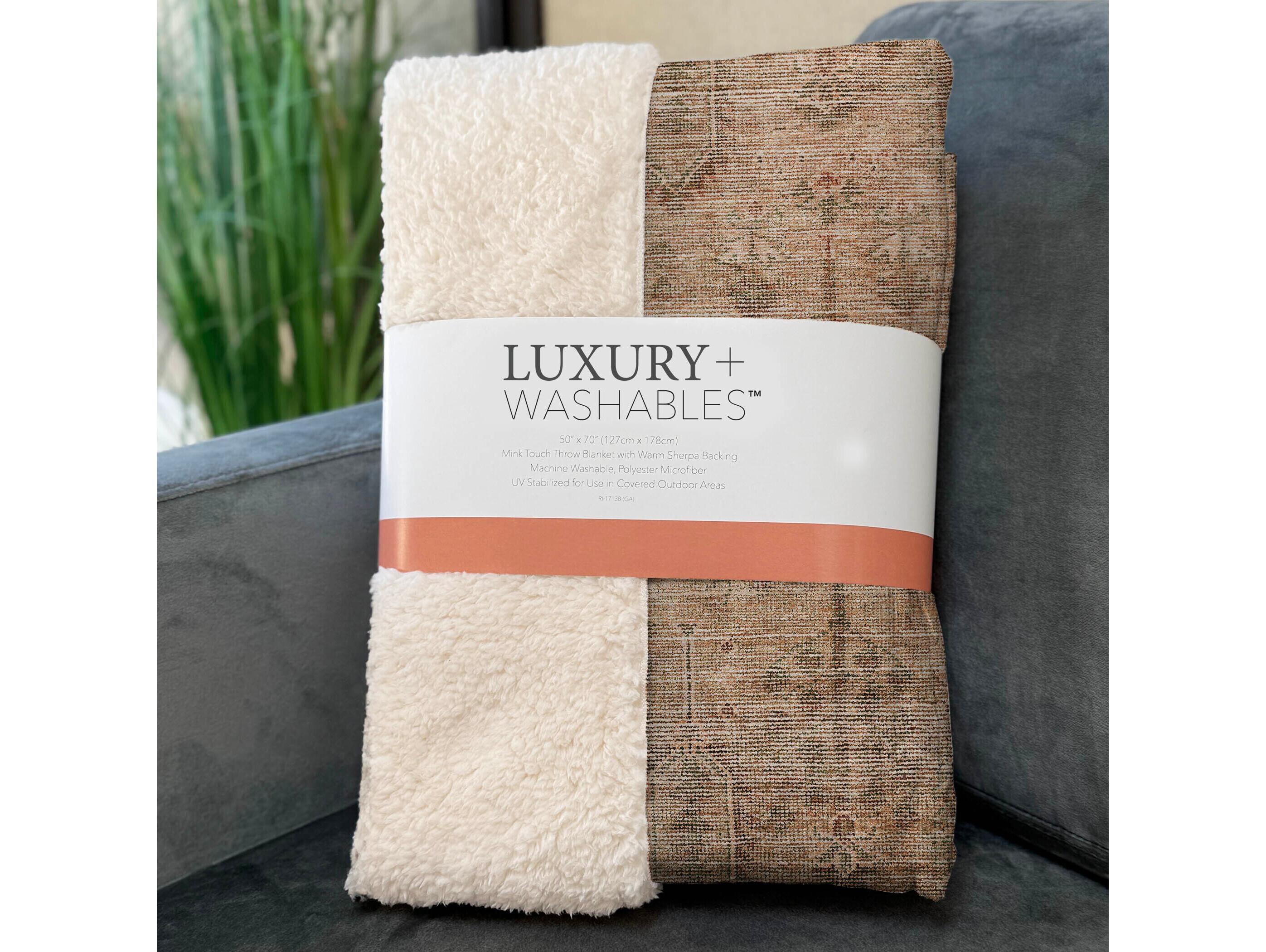 Dalyn Sherpa Orange Polyester Throw