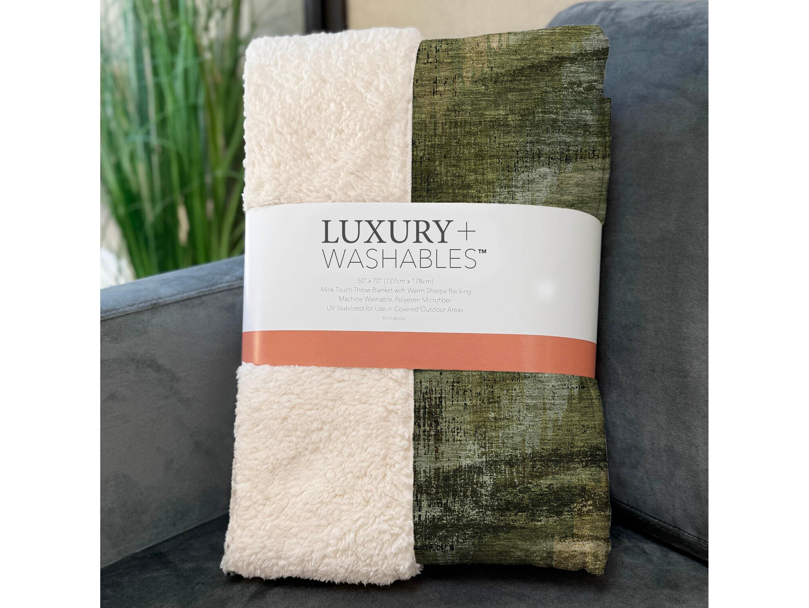 Dalyn Sherpa Green Polyester Throw