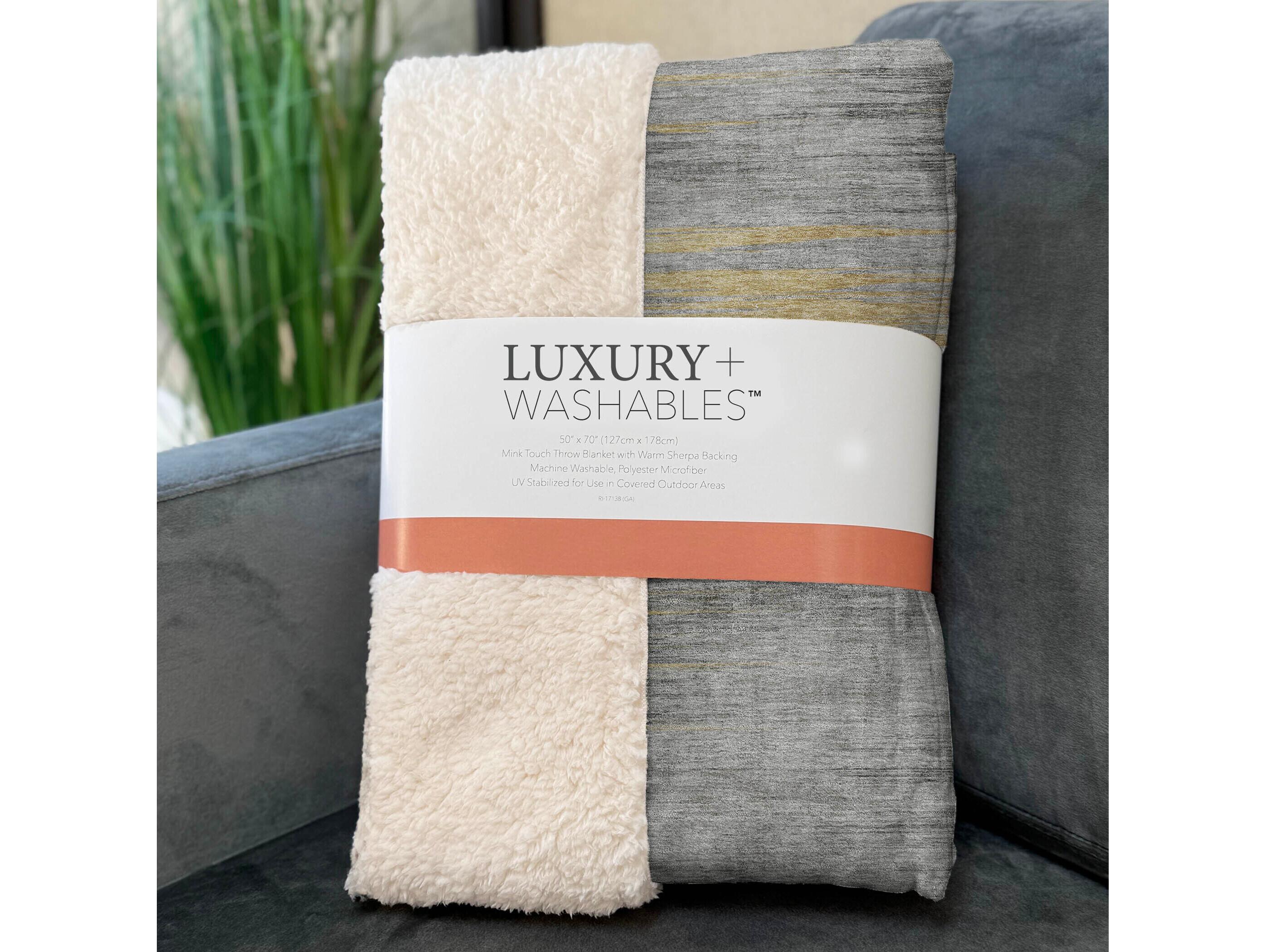 Dalyn Sherpa Gold Polyester Throw