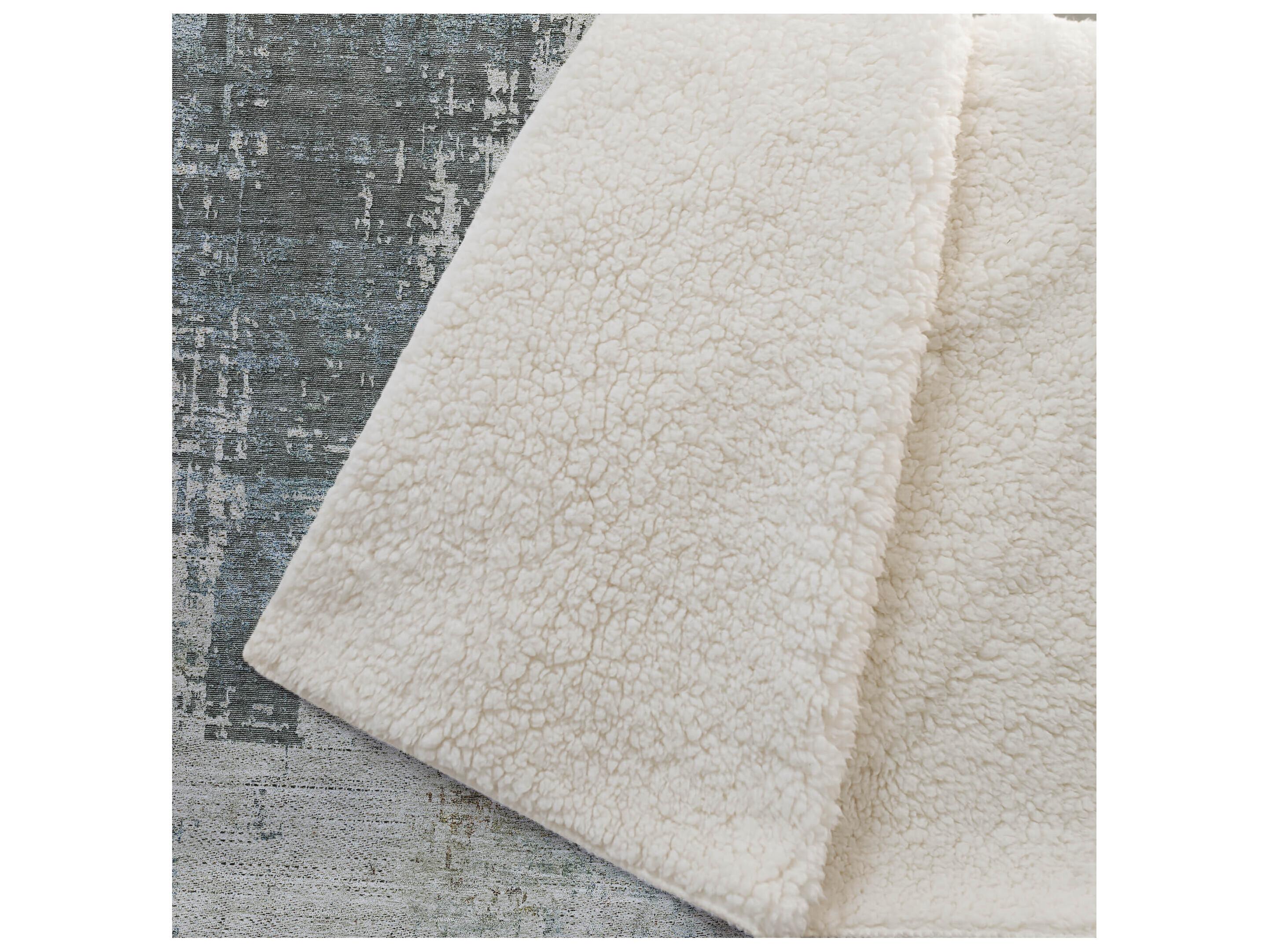 Dalyn Sherpa Green Polyester Throw