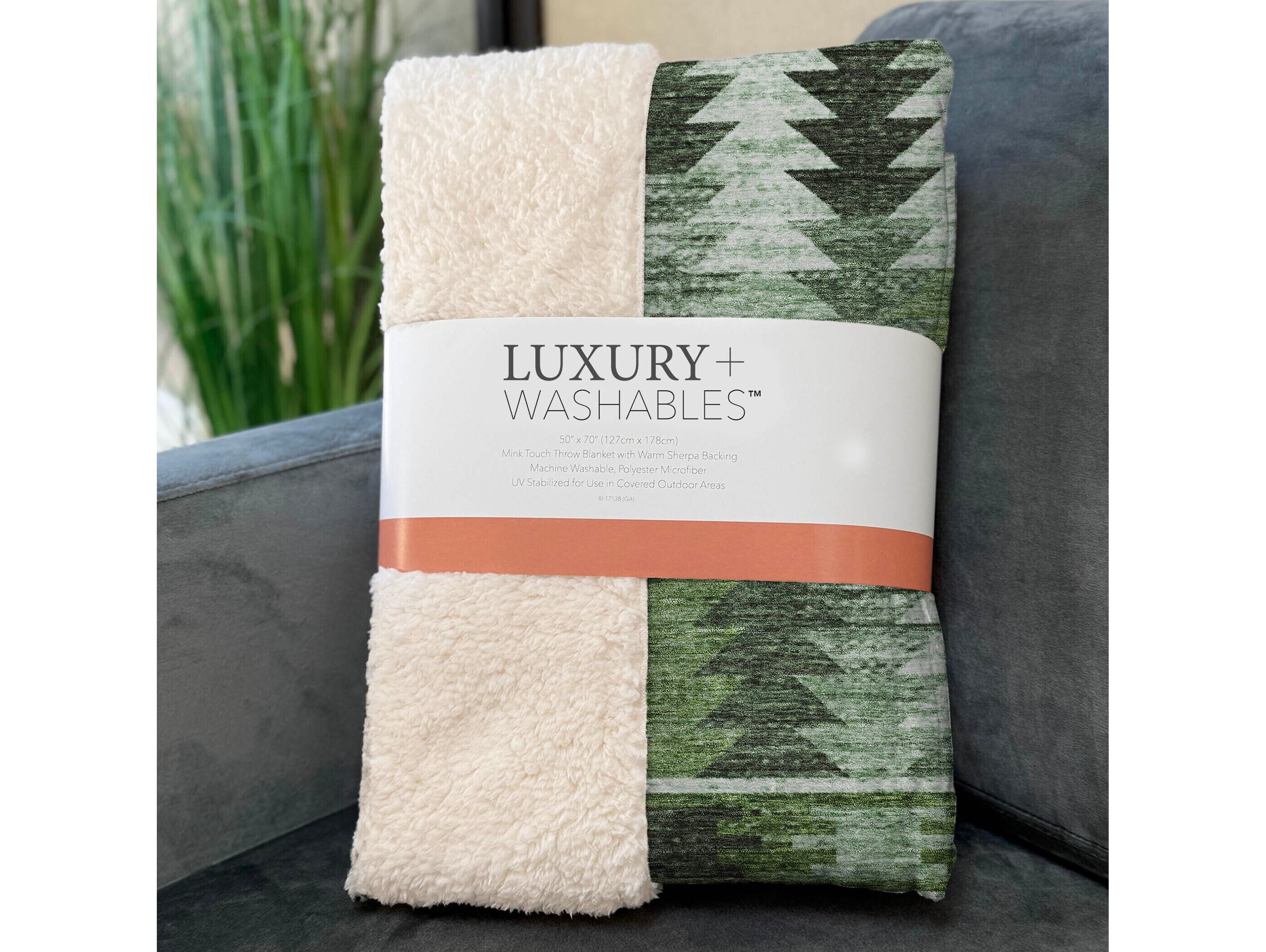 Dalyn Sherpa Green Polyester Throw