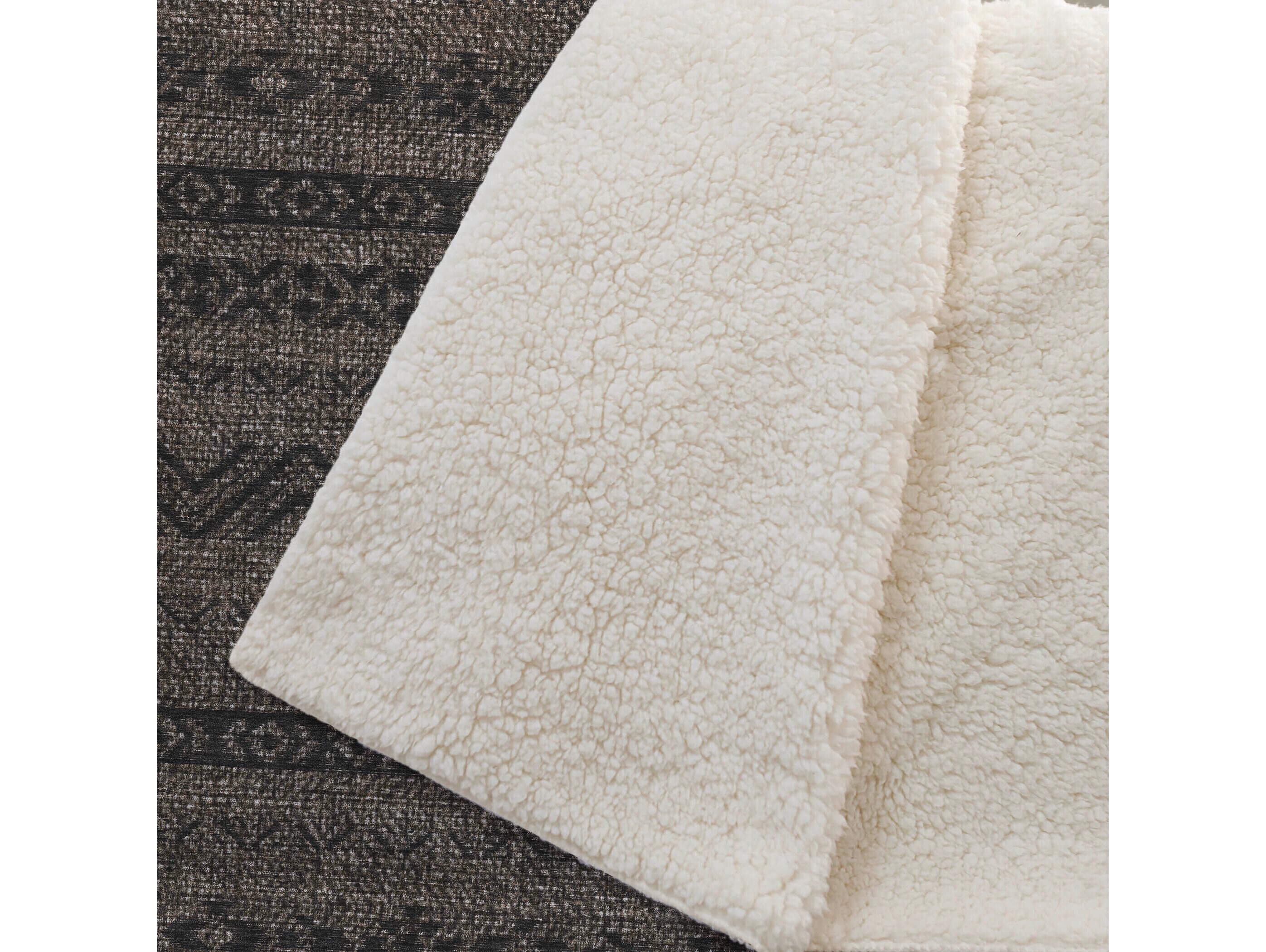 Dalyn Sherpa Brown Polyester Throw