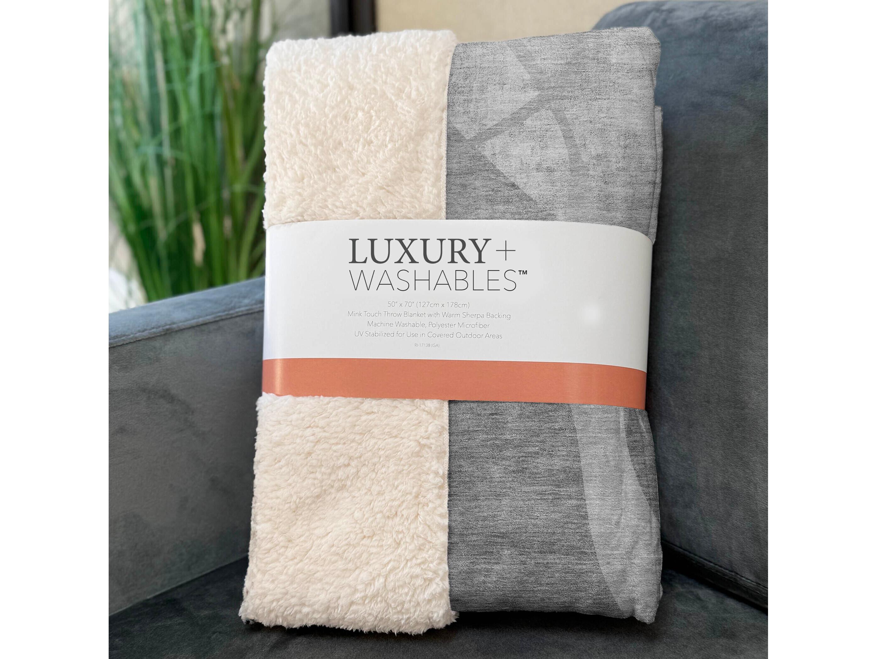 Dalyn Sherpa Gray Polyester Throw