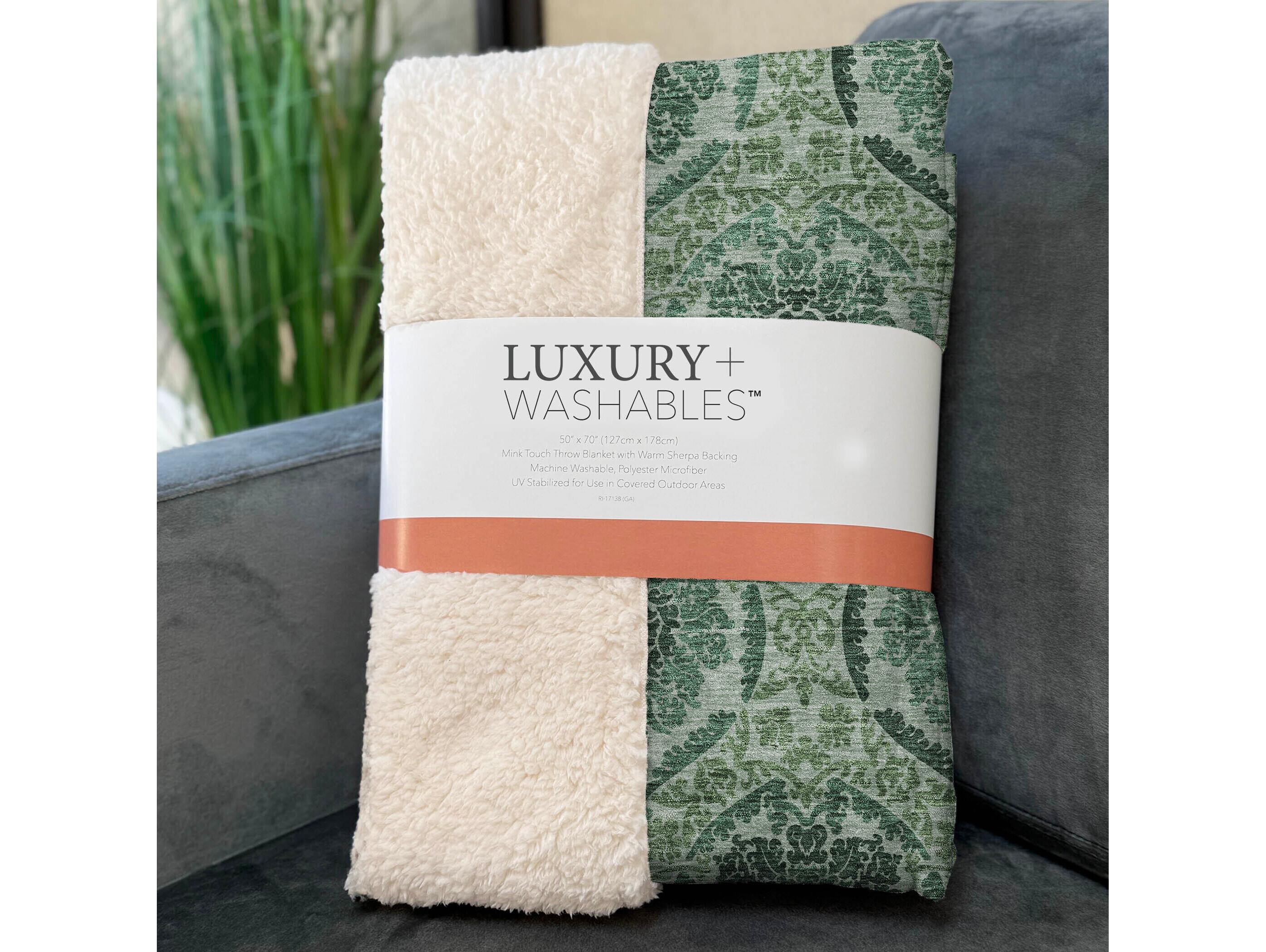 Dalyn Sherpa Green Polyester Throw