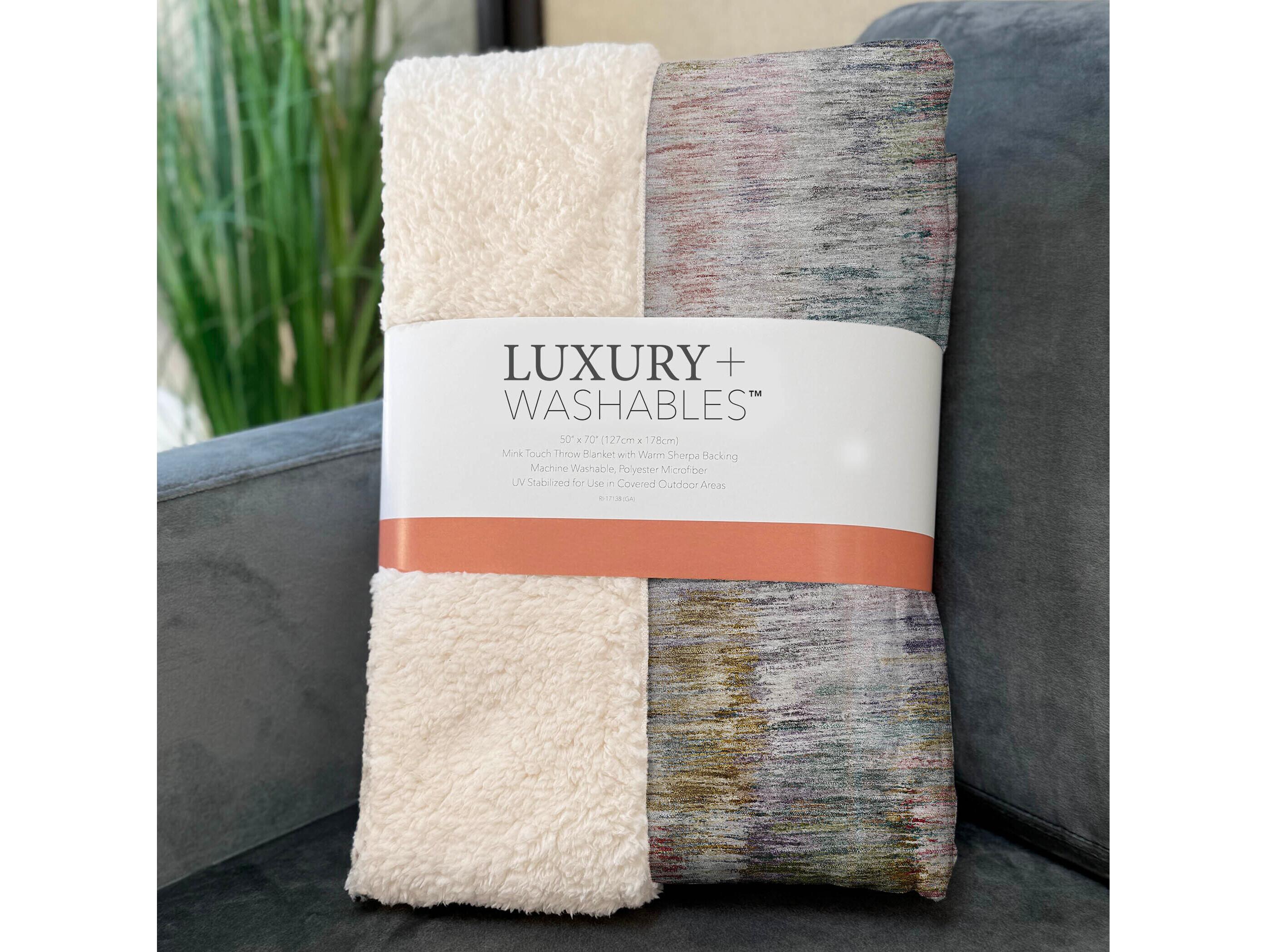 Dalyn Sherpa Purple Polyester Throw