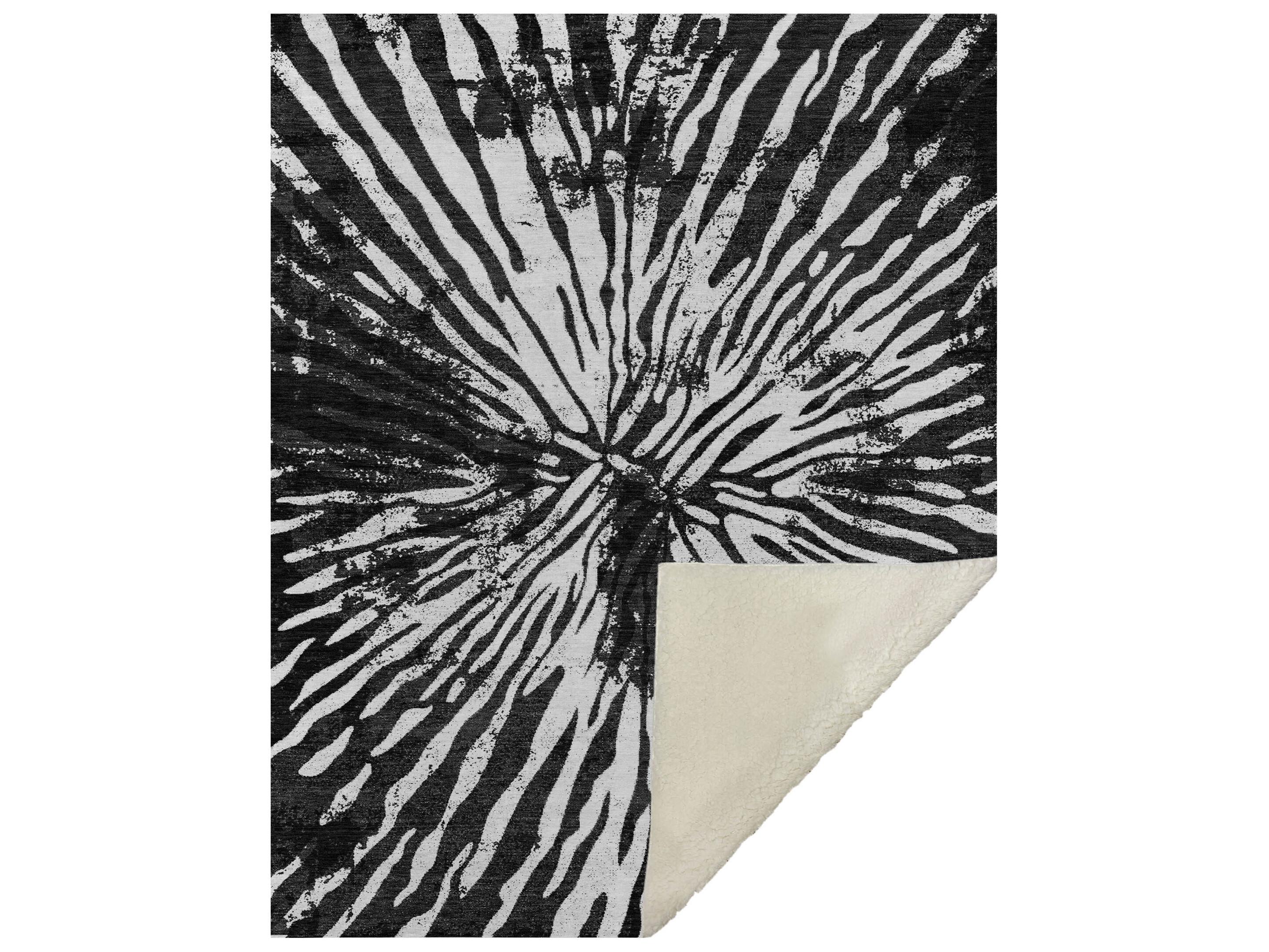 Dalyn Sherpa Black Polyester Throw