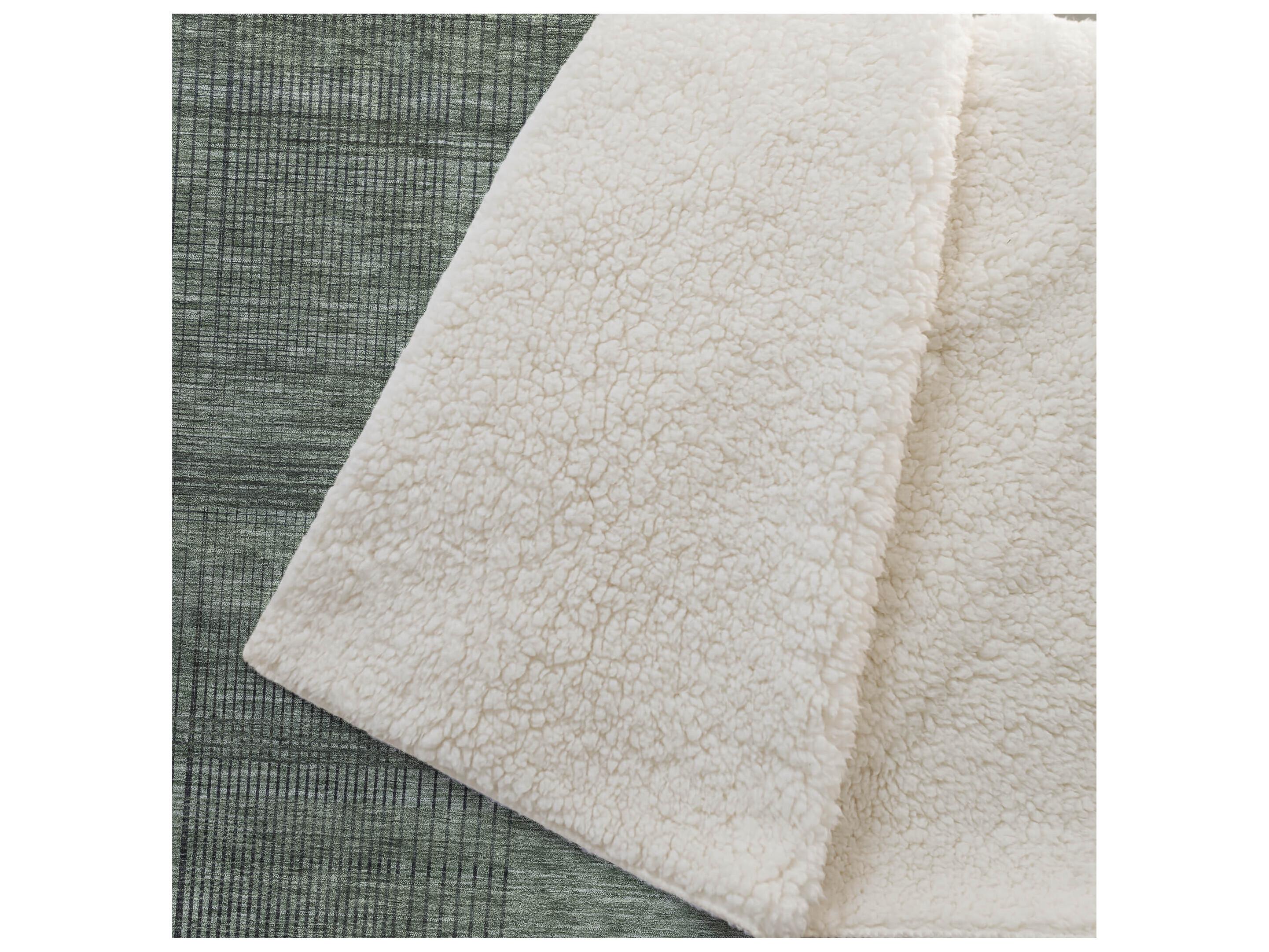 Dalyn Sherpa Green Polyester Throw