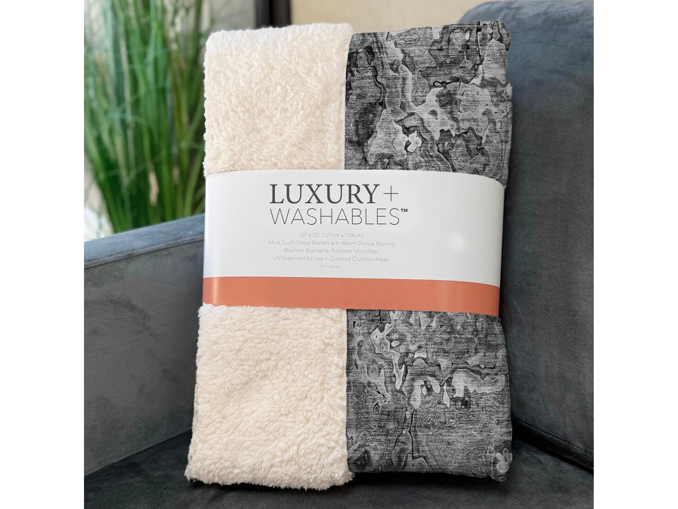 Dalyn Sherpa Gray Polyester Throw