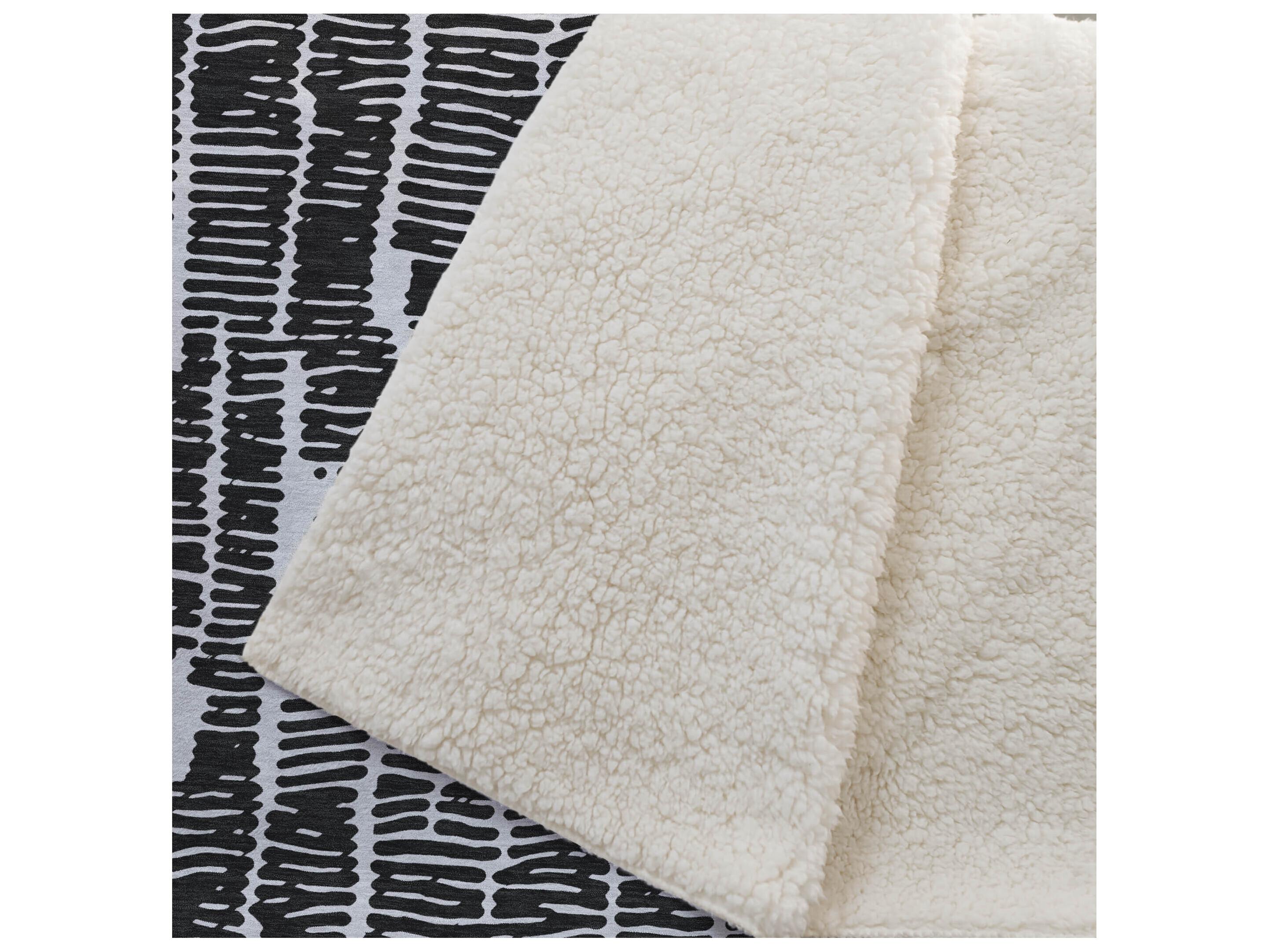 Dalyn Sherpa Black Polyester Throw