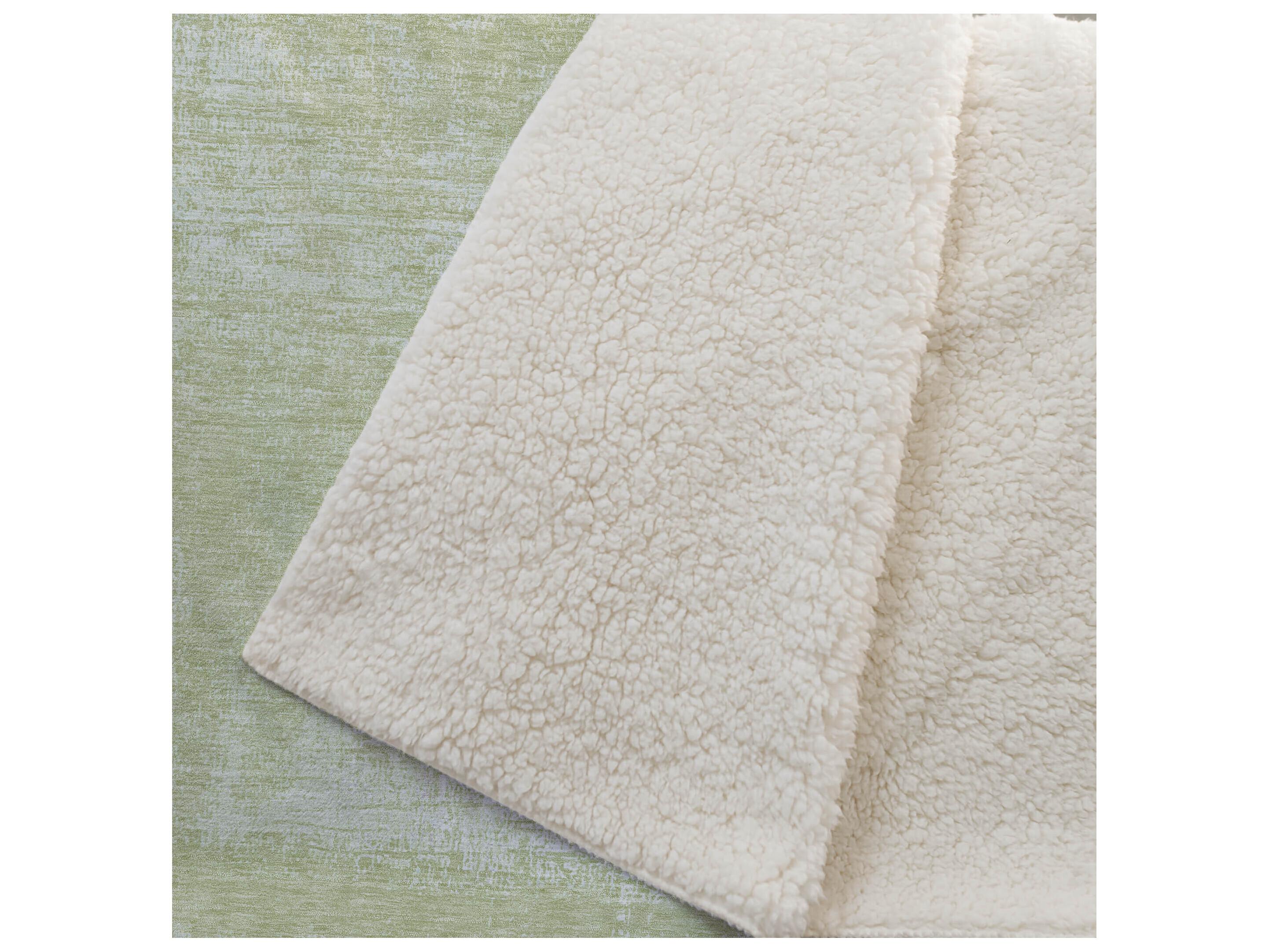 Dalyn Sherpa Green Polyester Throw