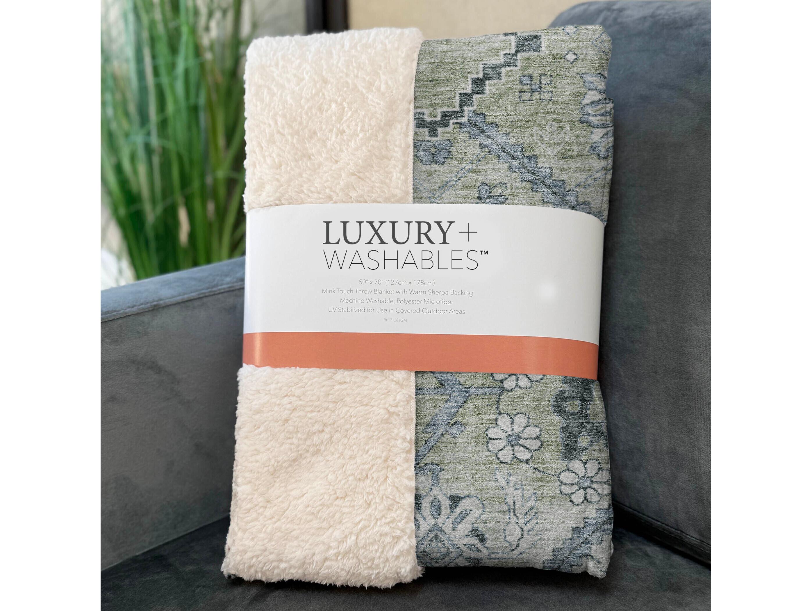 Dalyn Sherpa Green Polyester Throw