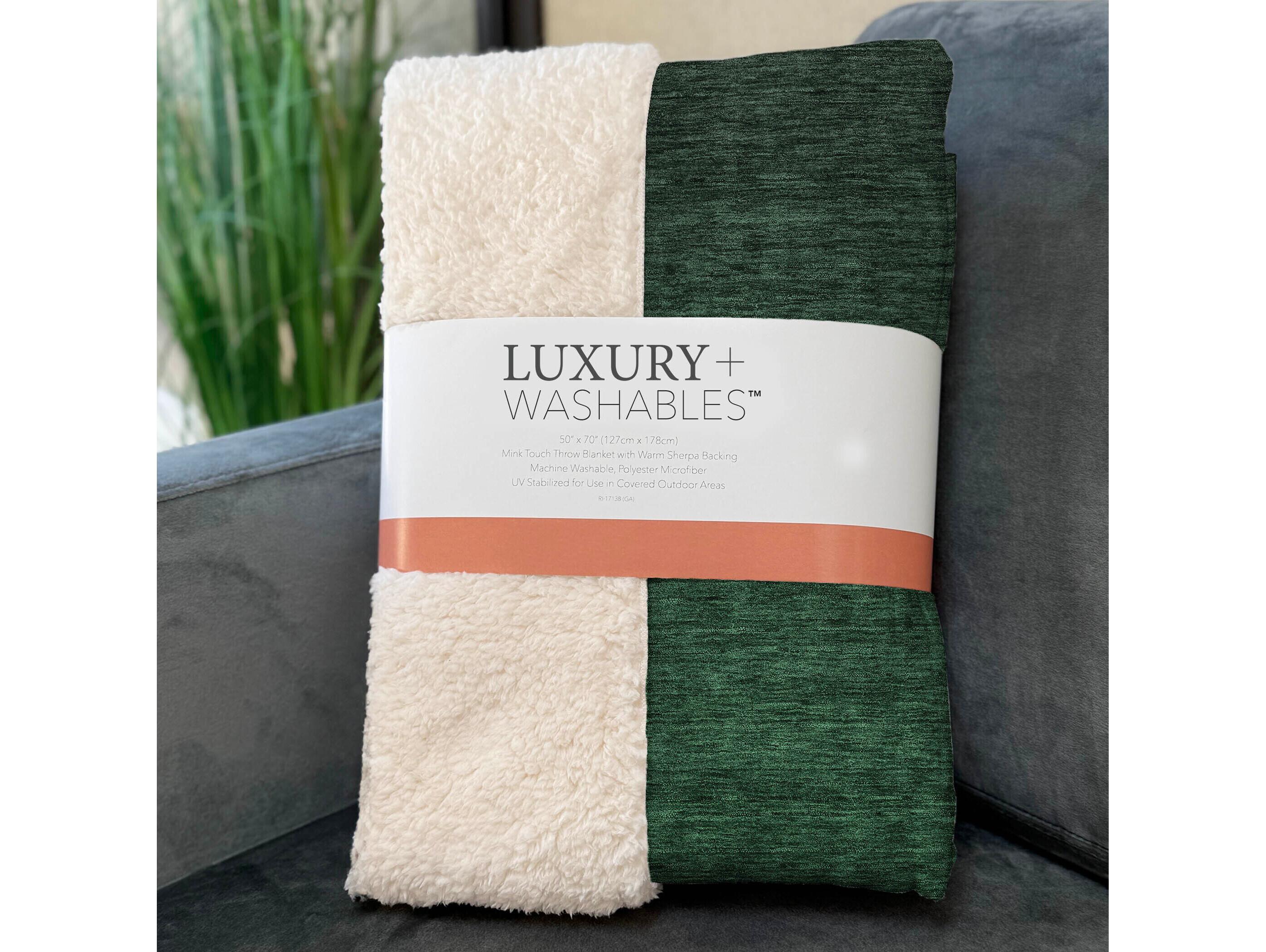 Dalyn Sherpa Green Polyester Throw
