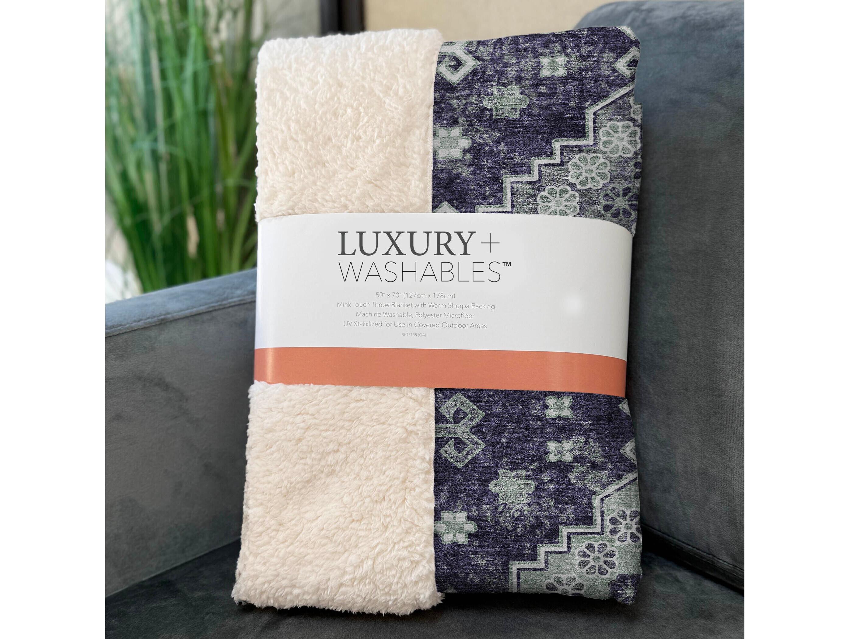 Dalyn Sherpa Purple Polyester Throw