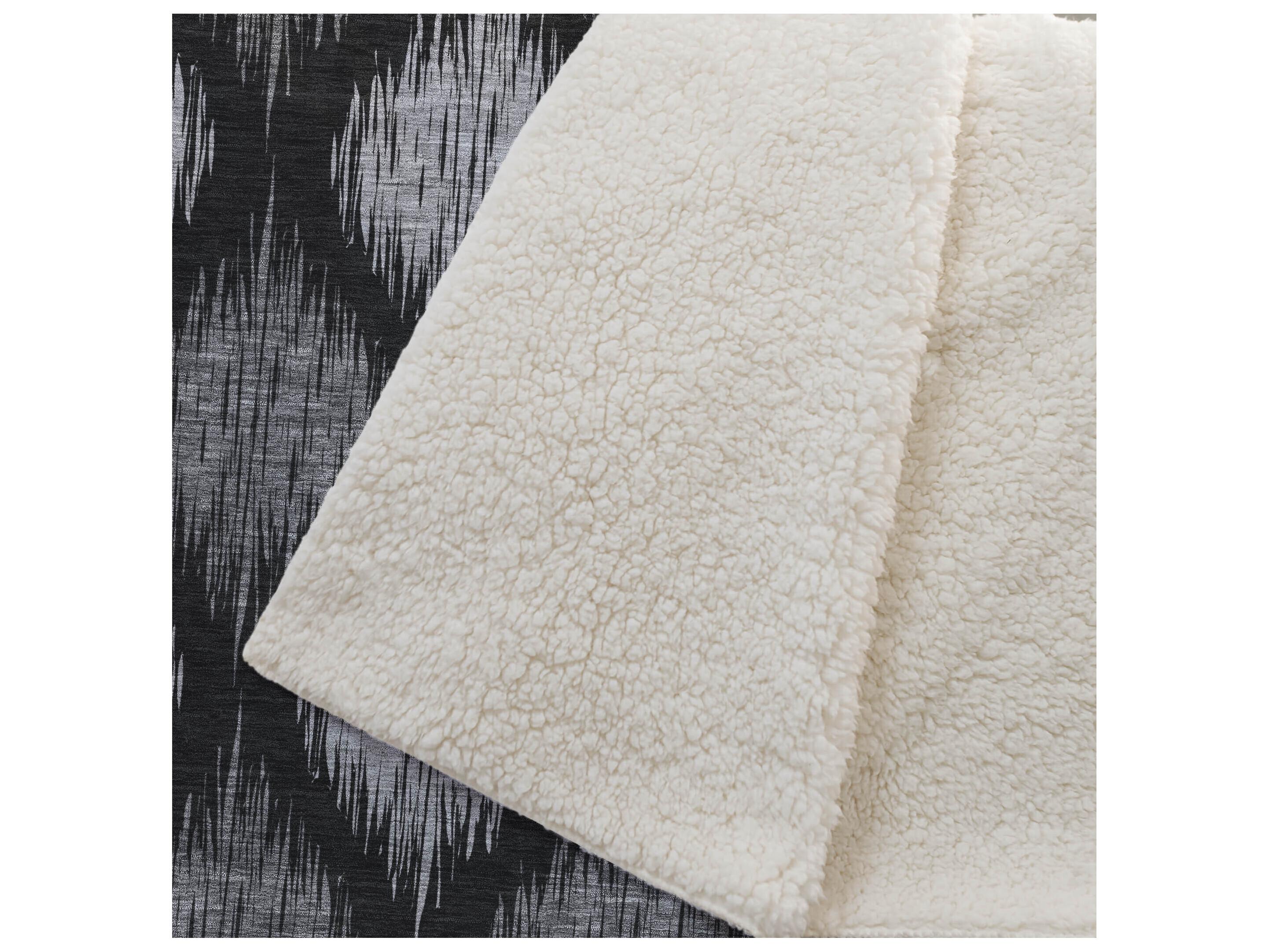 Dalyn Sherpa Black Polyester Throw