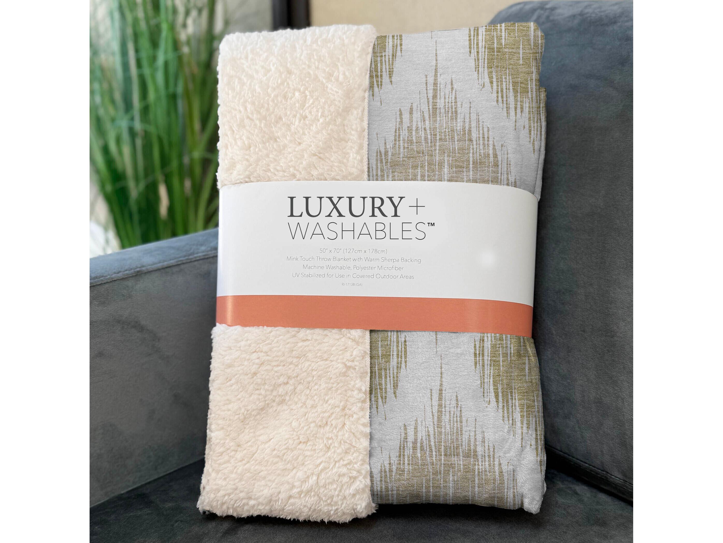 Dalyn Sherpa Gold Polyester Throw