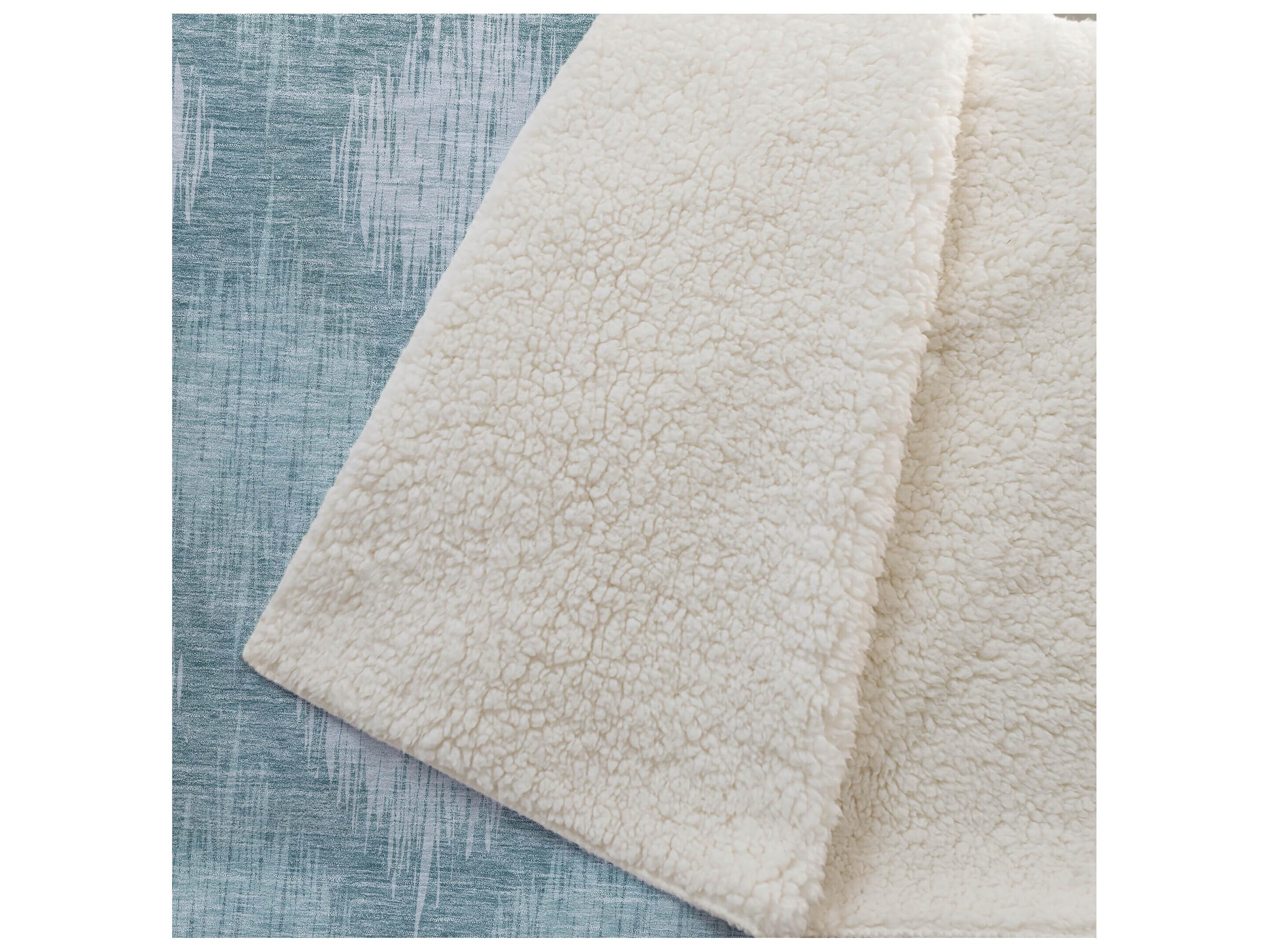 Dalyn Sherpa Teal Polyester Throw