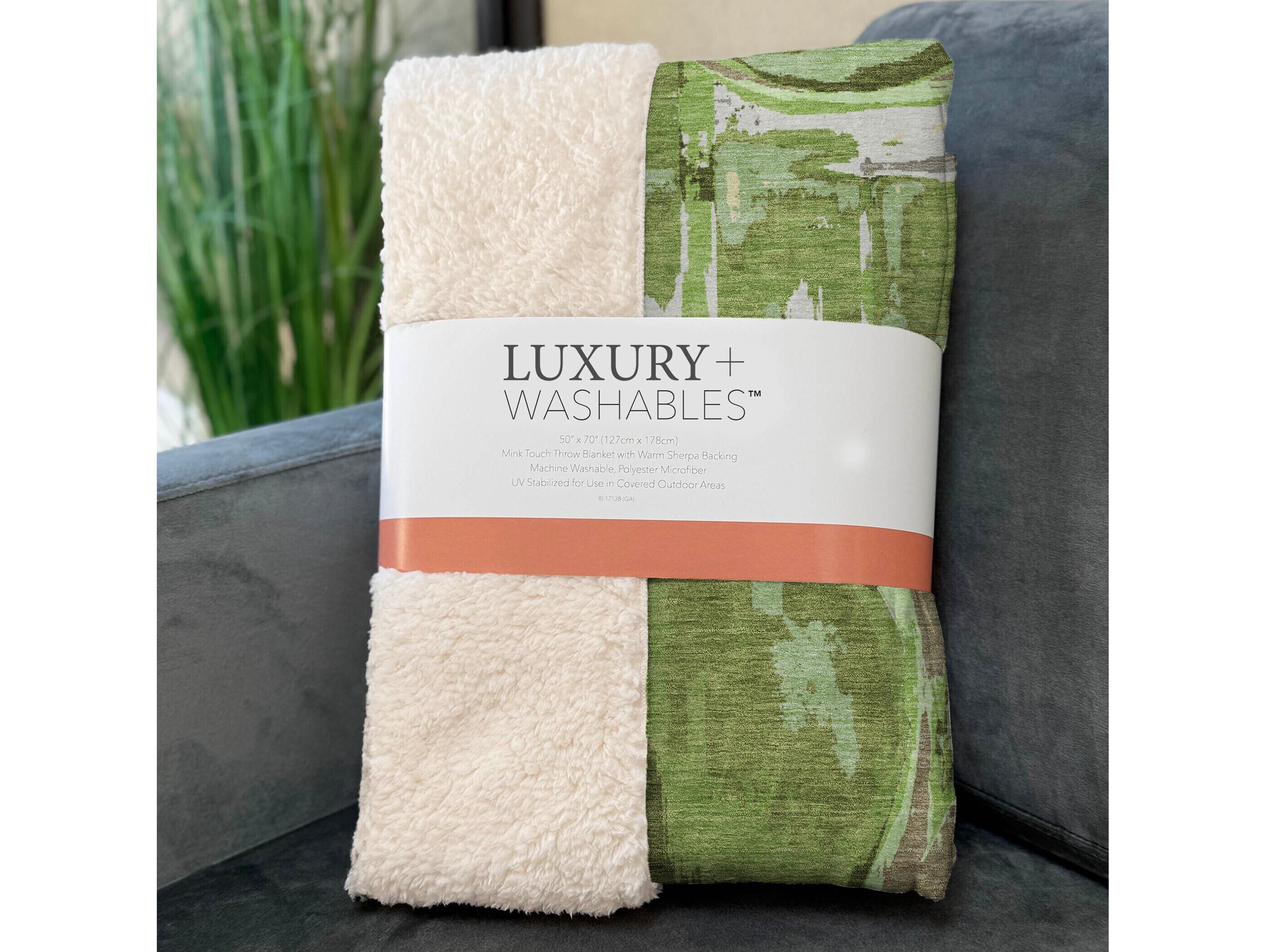 Dalyn Sherpa Green Polyester Throw