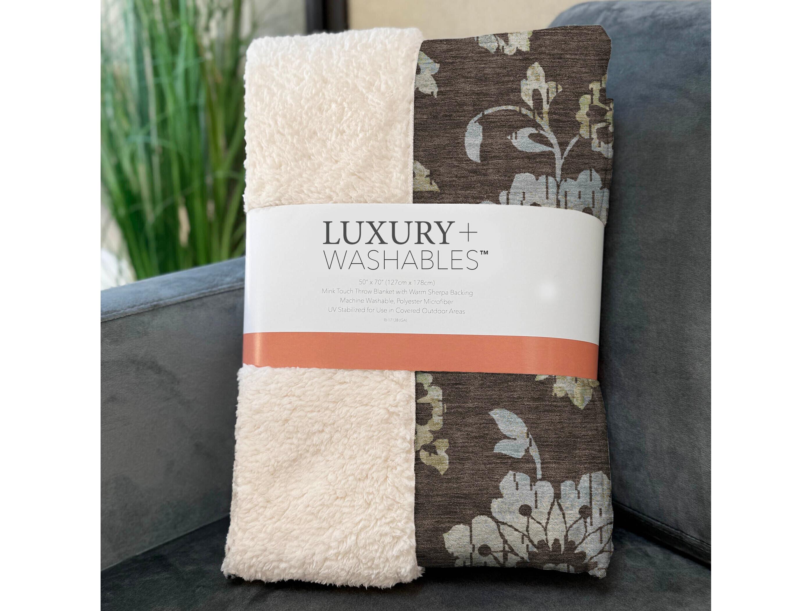 Dalyn Sherpa Brown Polyester Throw