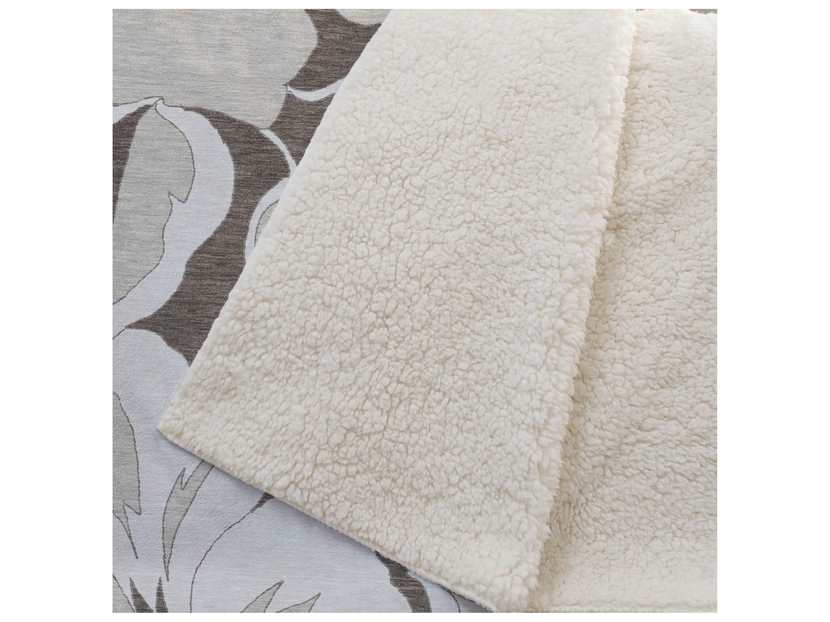 Dalyn Sherpa Brown Polyester Throw