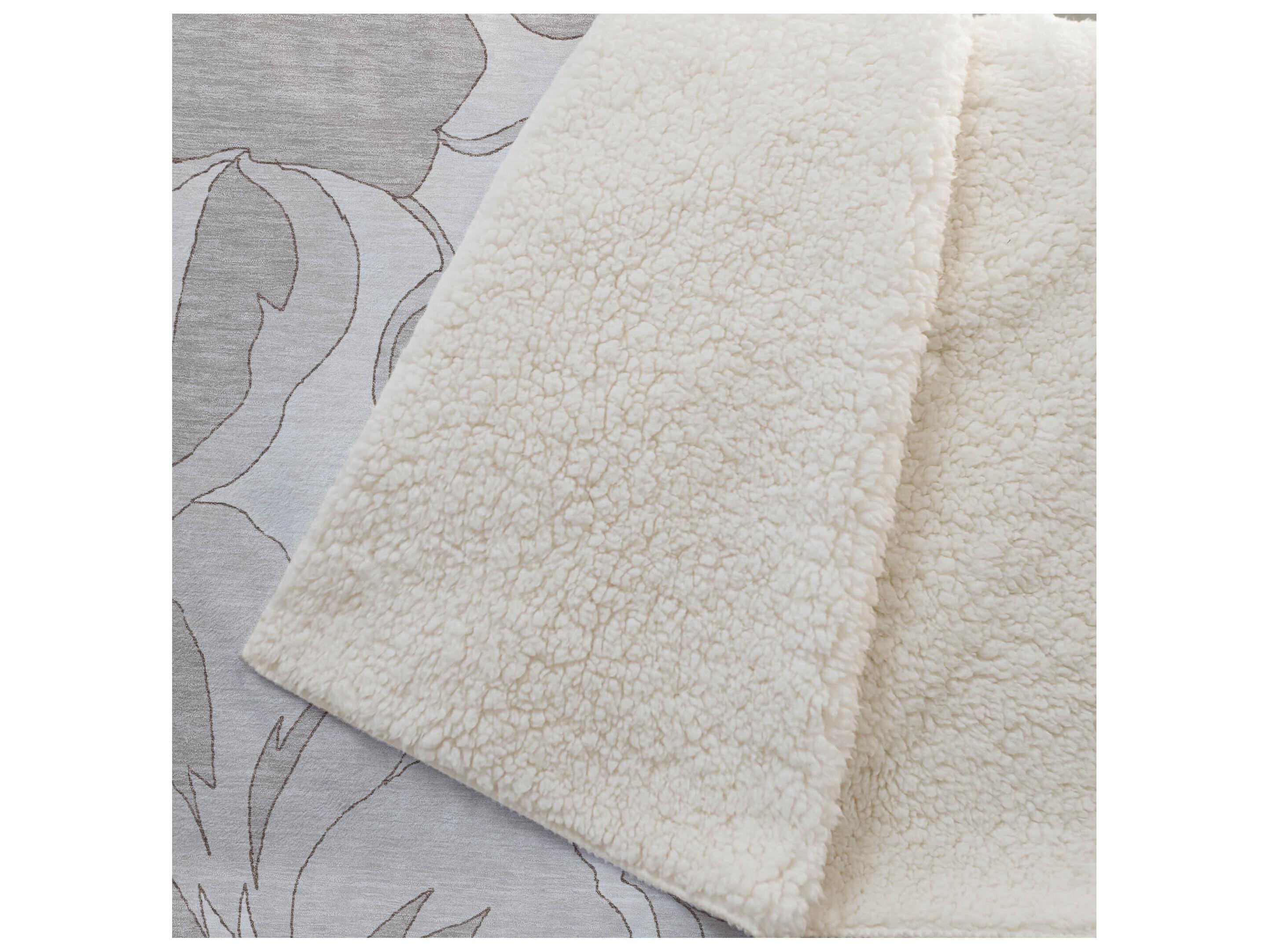 Dalyn Sherpa Ivory Polyester Throw