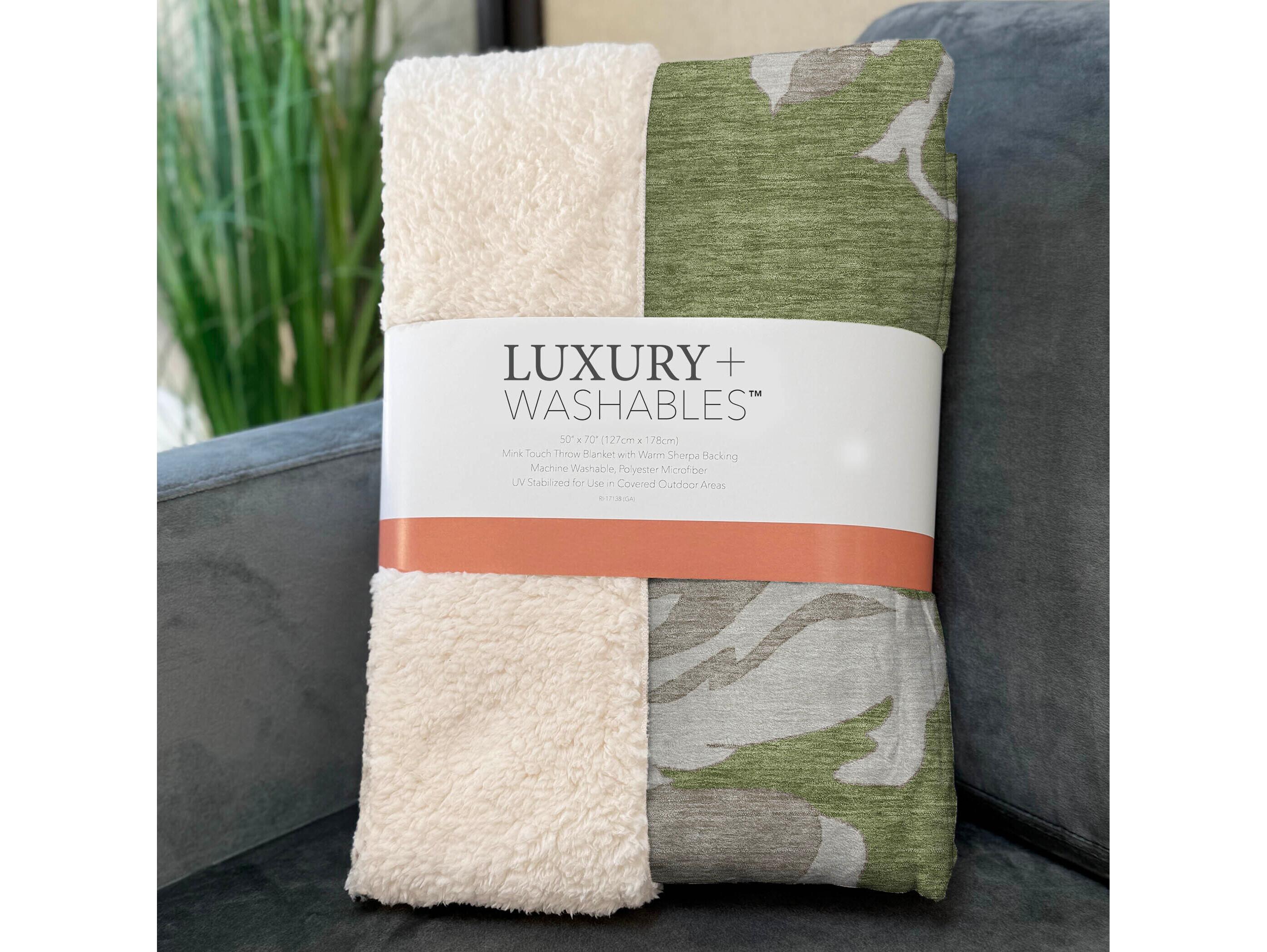 Dalyn Sherpa Green Polyester Throw