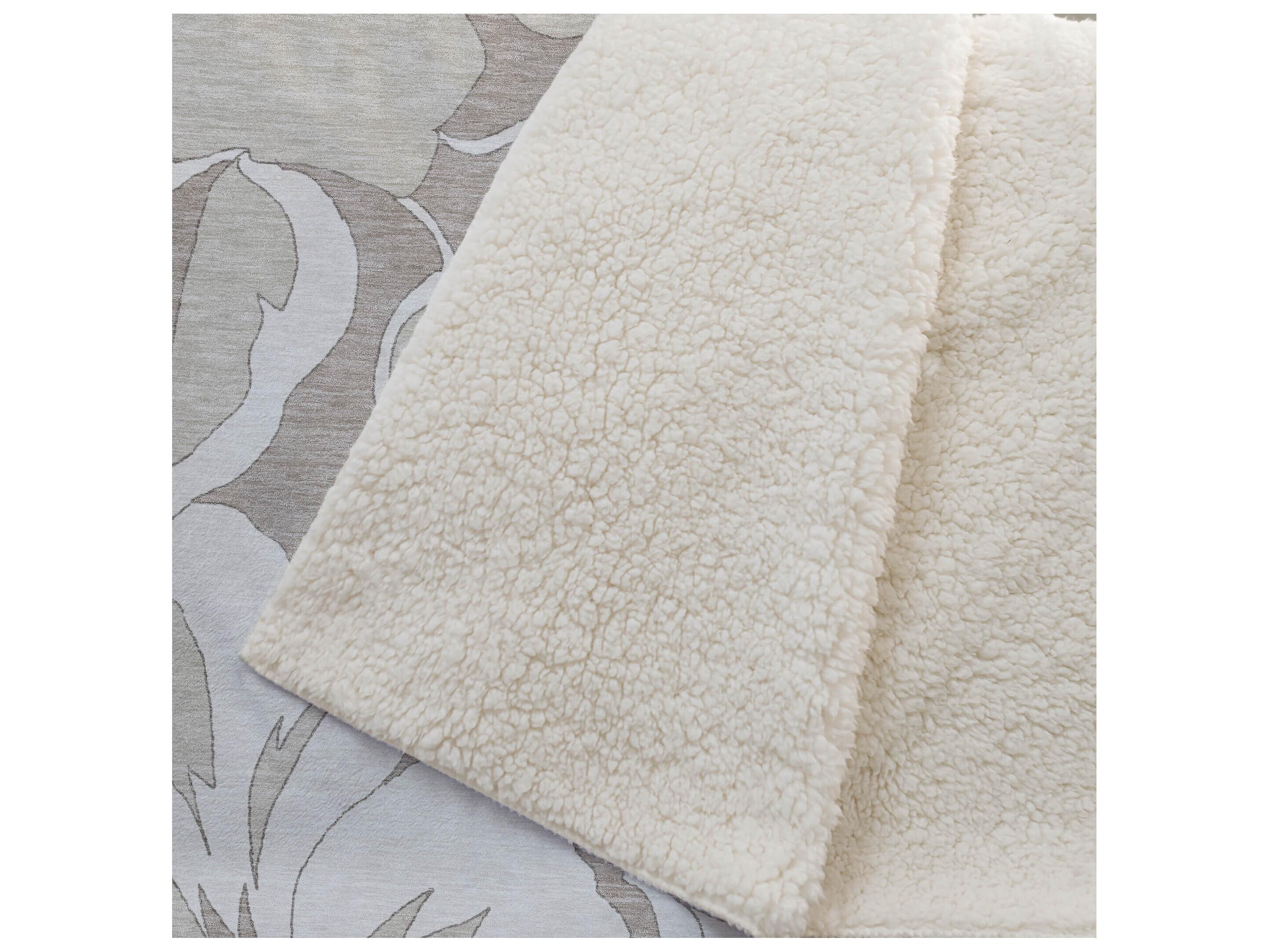 Dalyn Sherpa Brown Polyester Throw