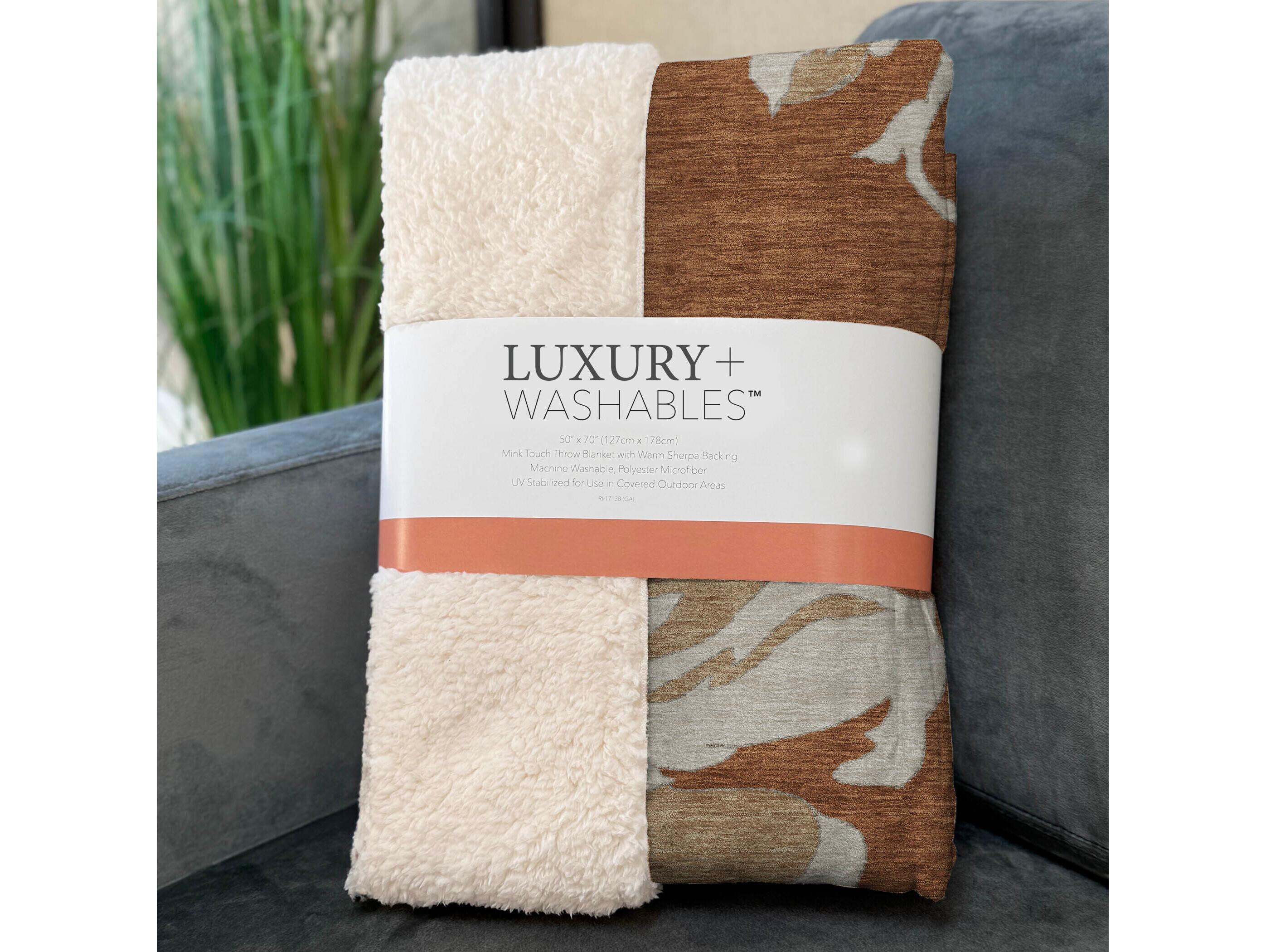 Dalyn Sherpa Orange Polyester Throw