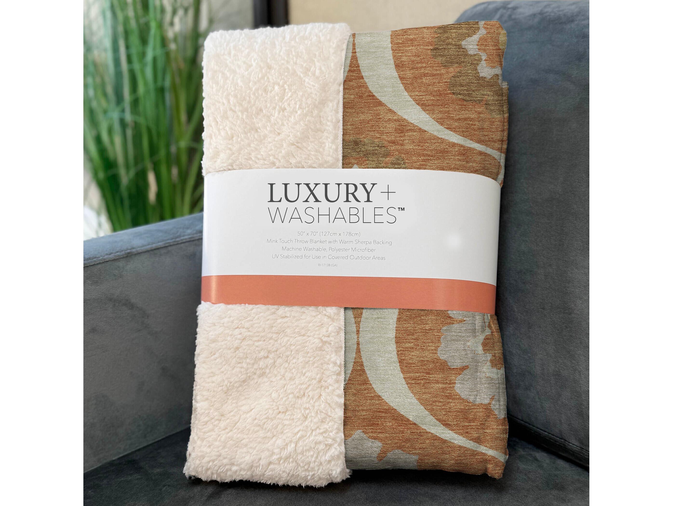 Dalyn Sherpa Orange Polyester Throw