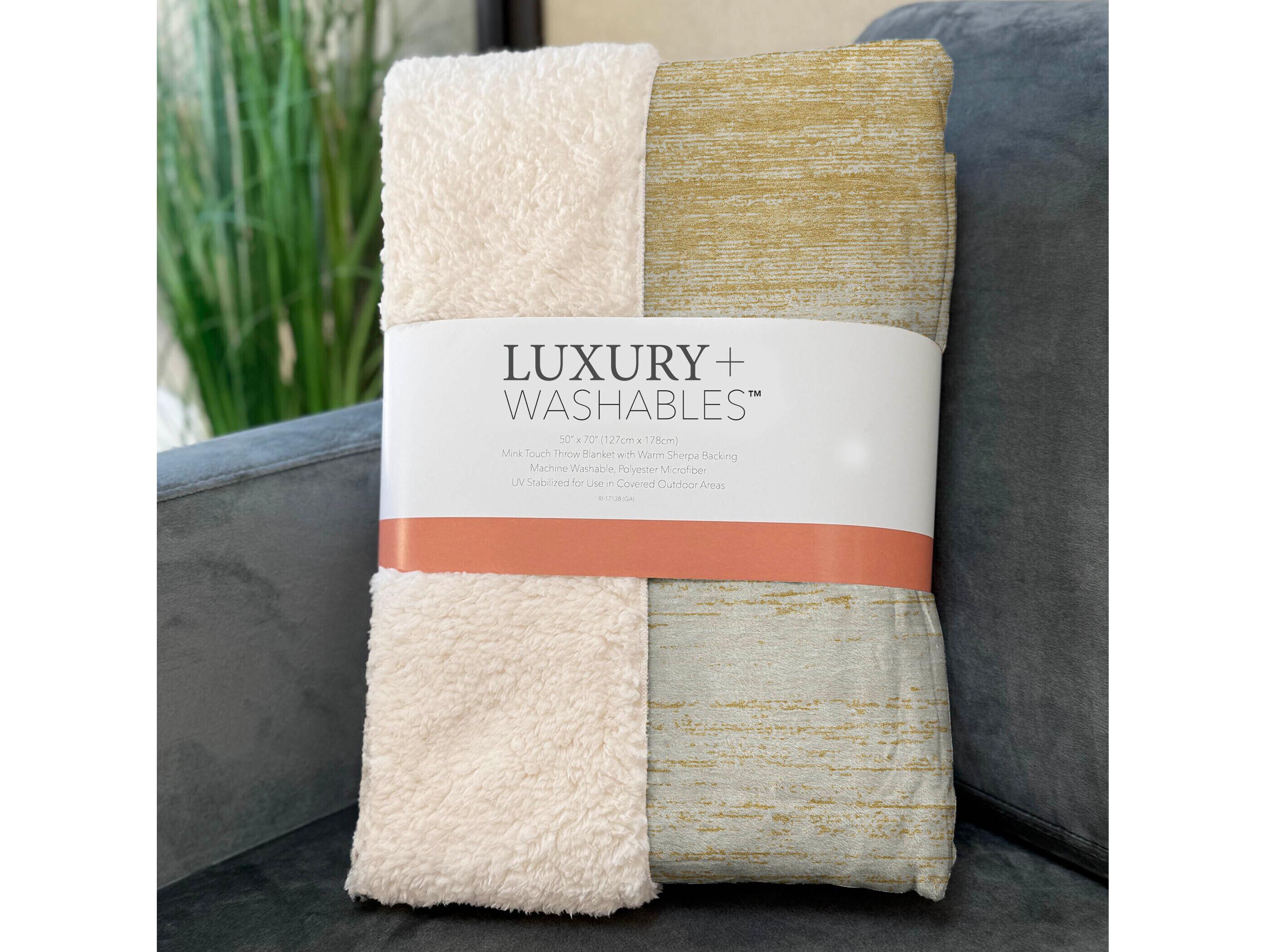 Dalyn Sherpa Gold Polyester Throw