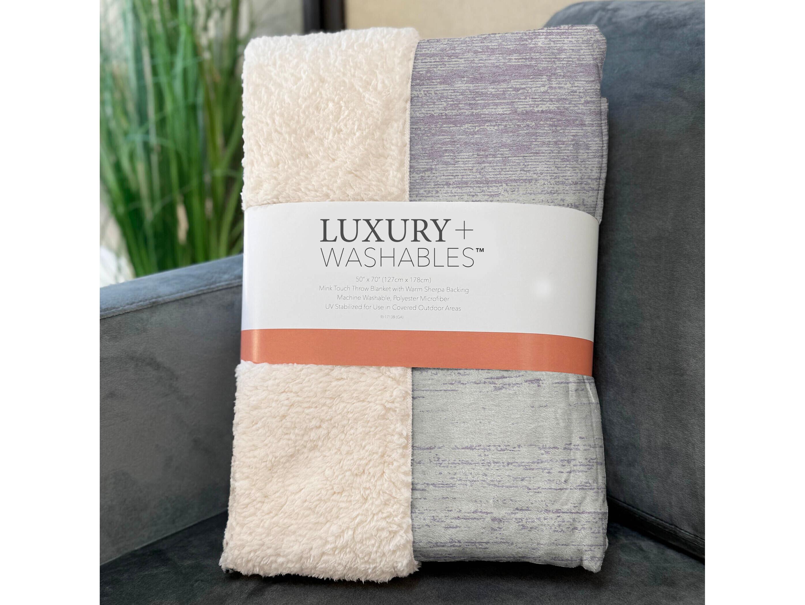 Dalyn Sherpa Purple Polyester Throw