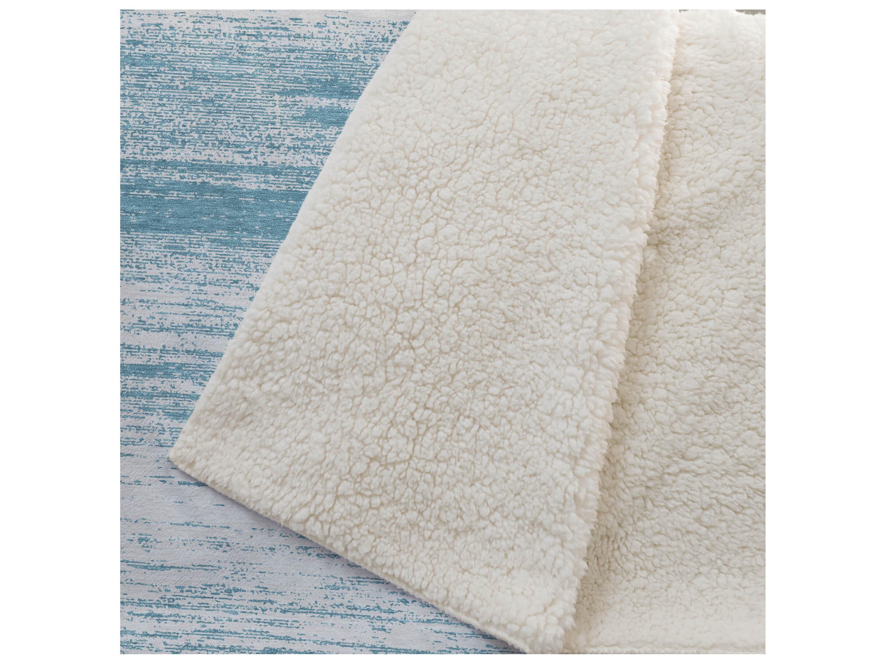 Dalyn Sherpa Teal Polyester Throw