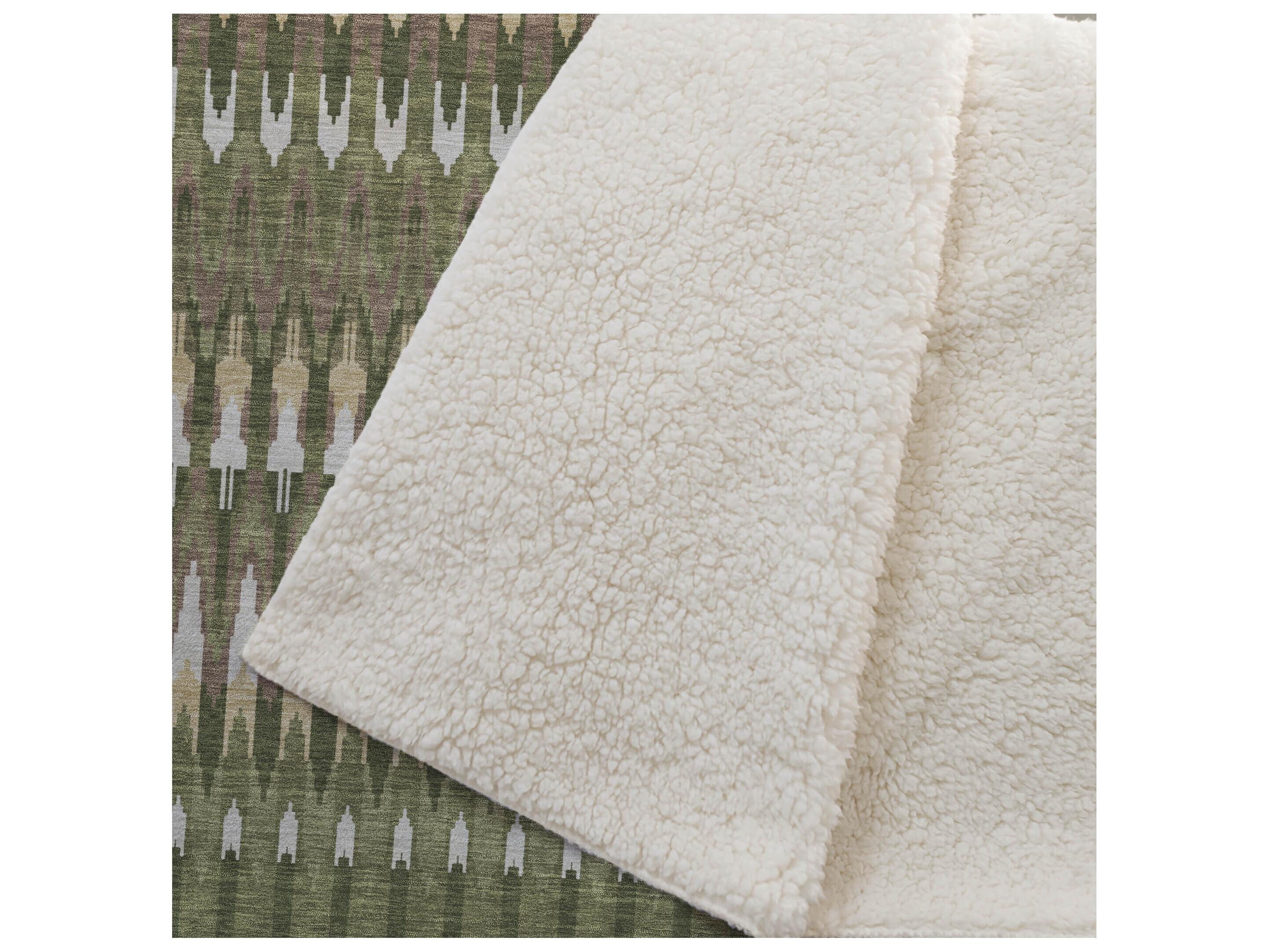 Dalyn Sherpa Green Polyester Throw