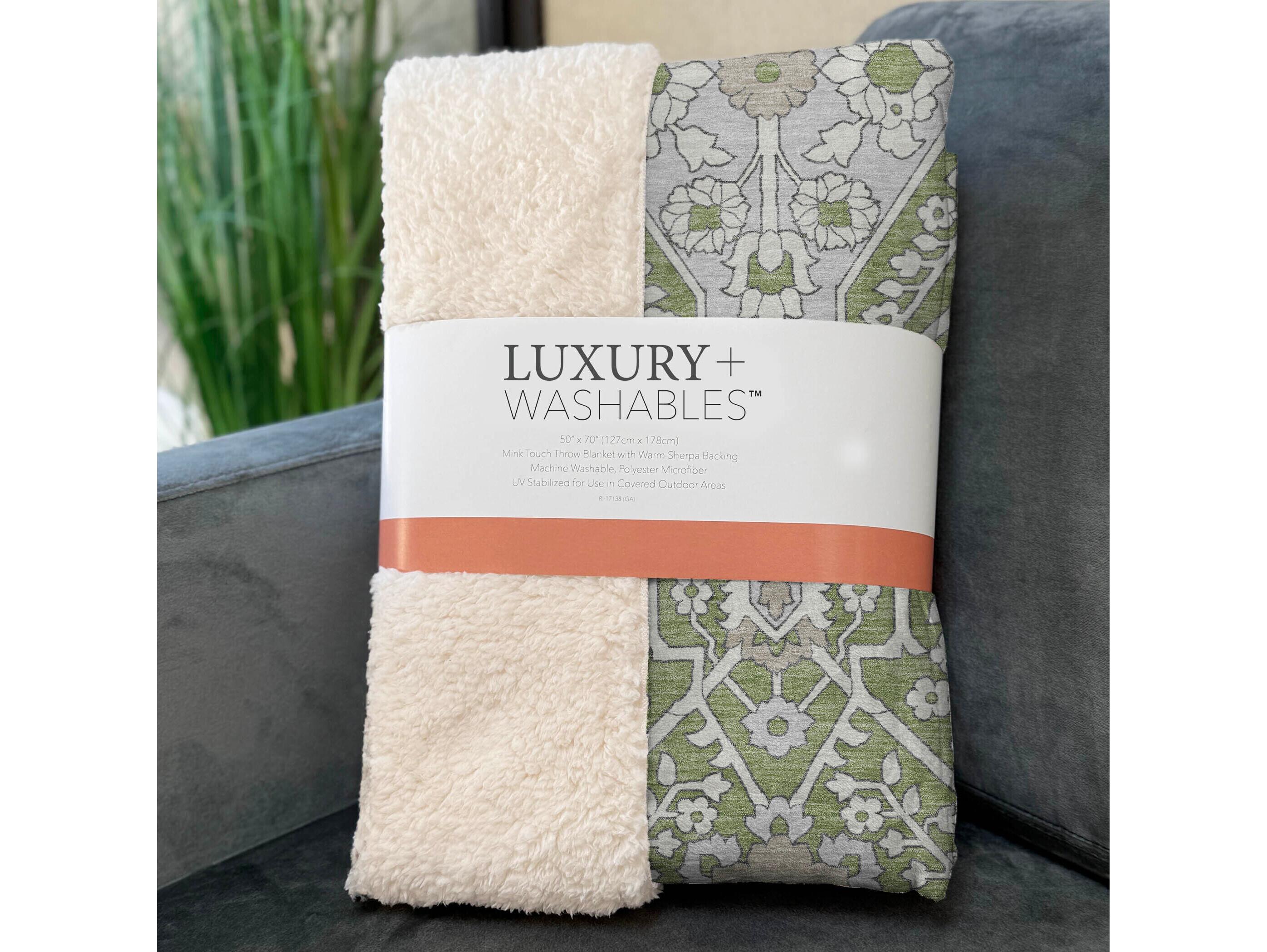 Dalyn Sherpa Green Polyester Throw