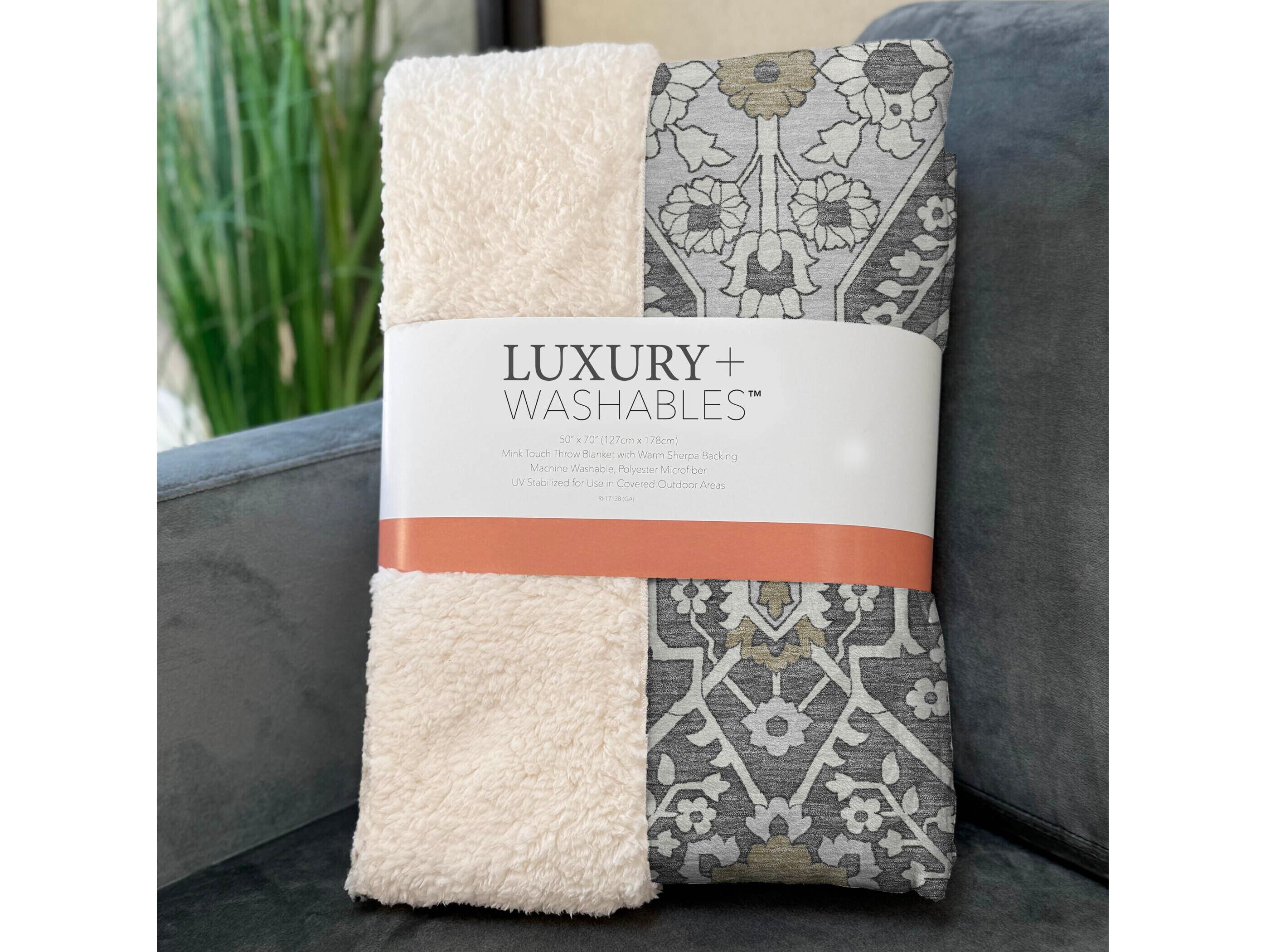 Dalyn Sherpa Gray Polyester Throw