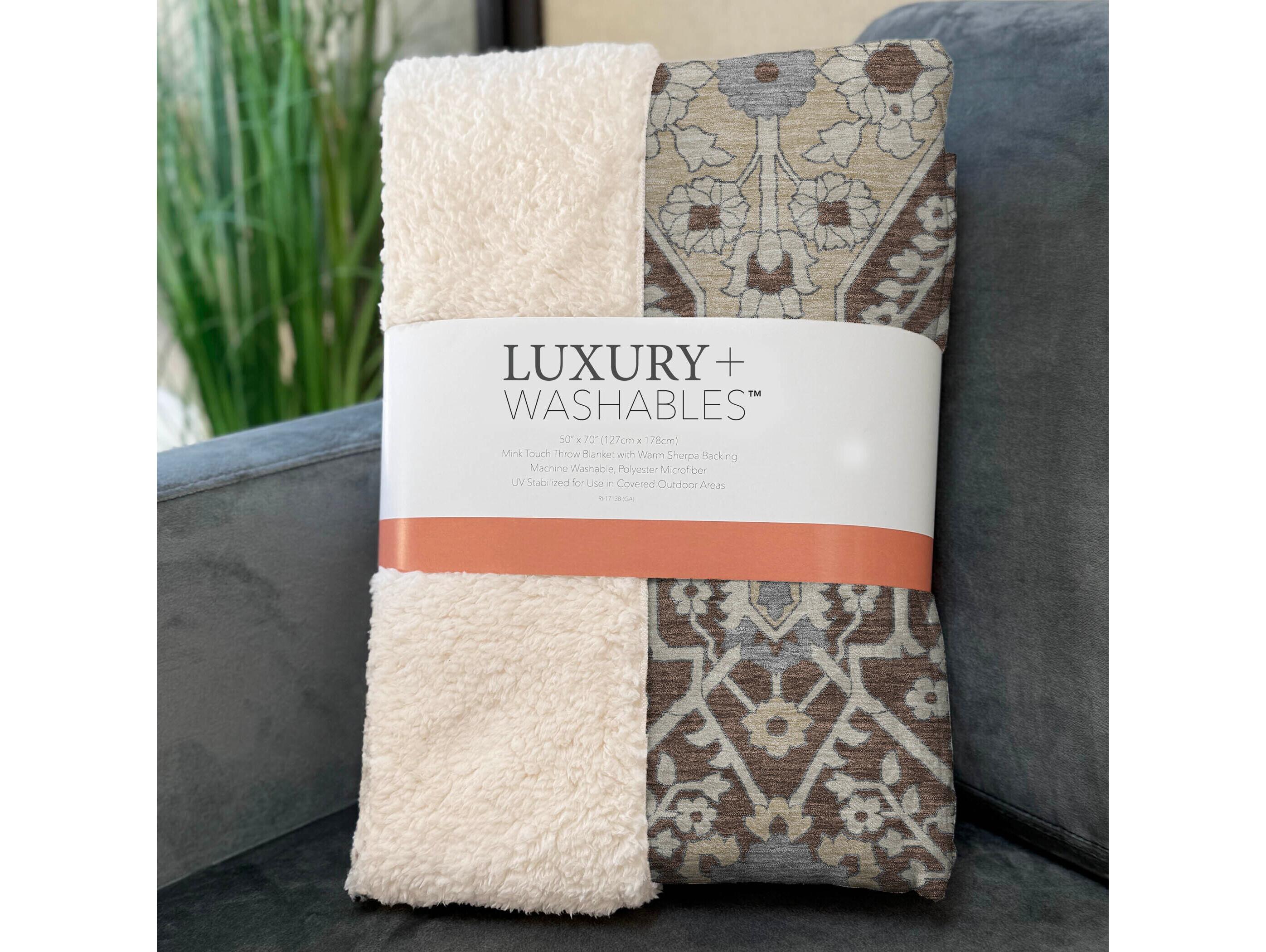 Dalyn Sherpa Brown Polyester Throw